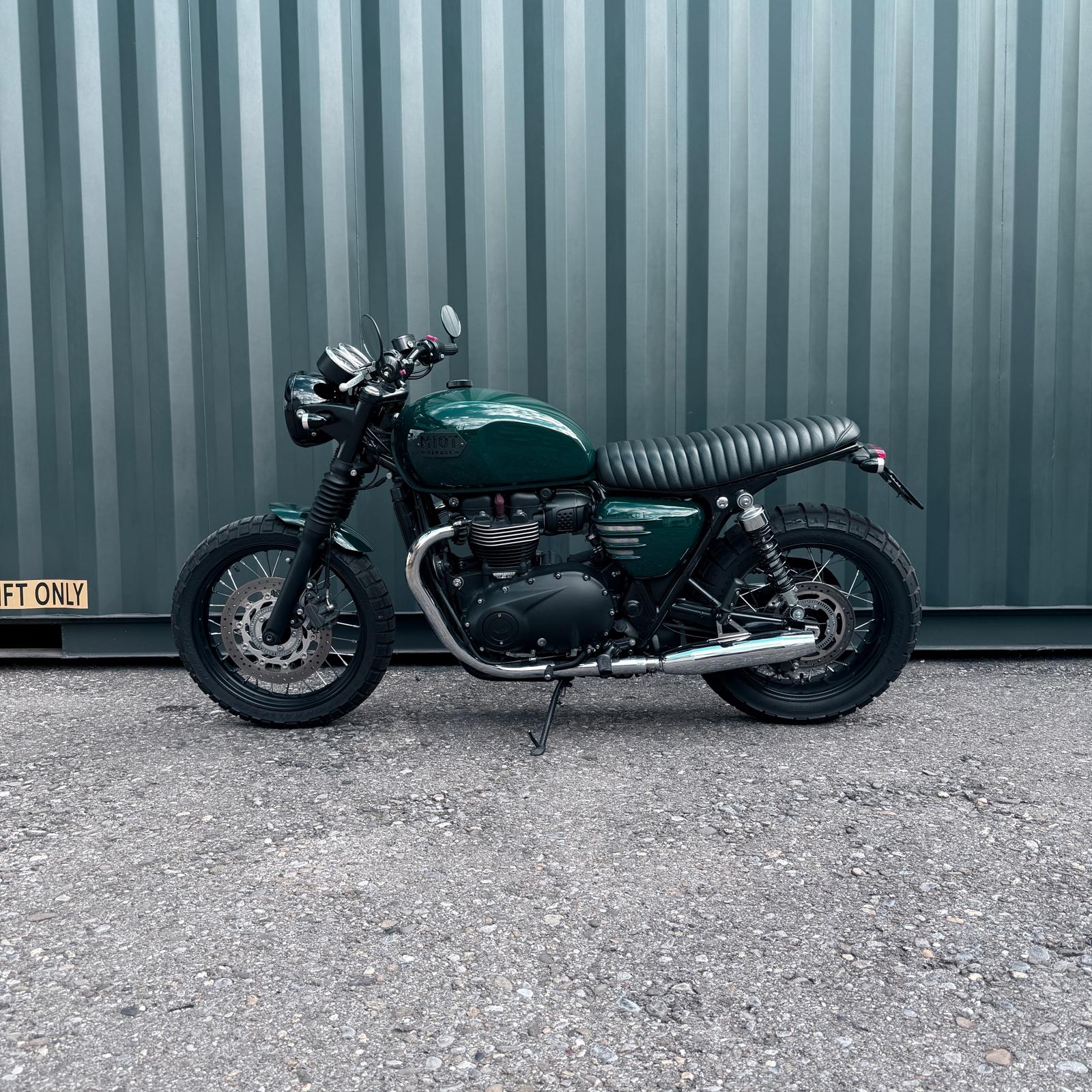 TRIUMPH Bonneville 900 T 100 ABS-image-1