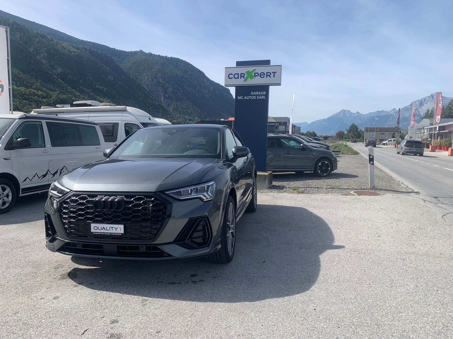 AUDI Q3 Sportback 40 TDI S line quattro S-tronic-showroom-element-3