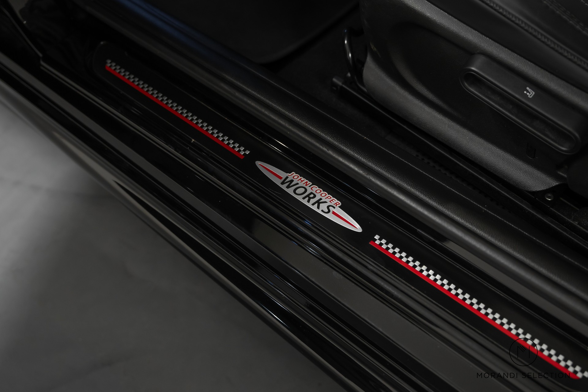 MINI Mini F56 2.0i John Cooper Works-image-11