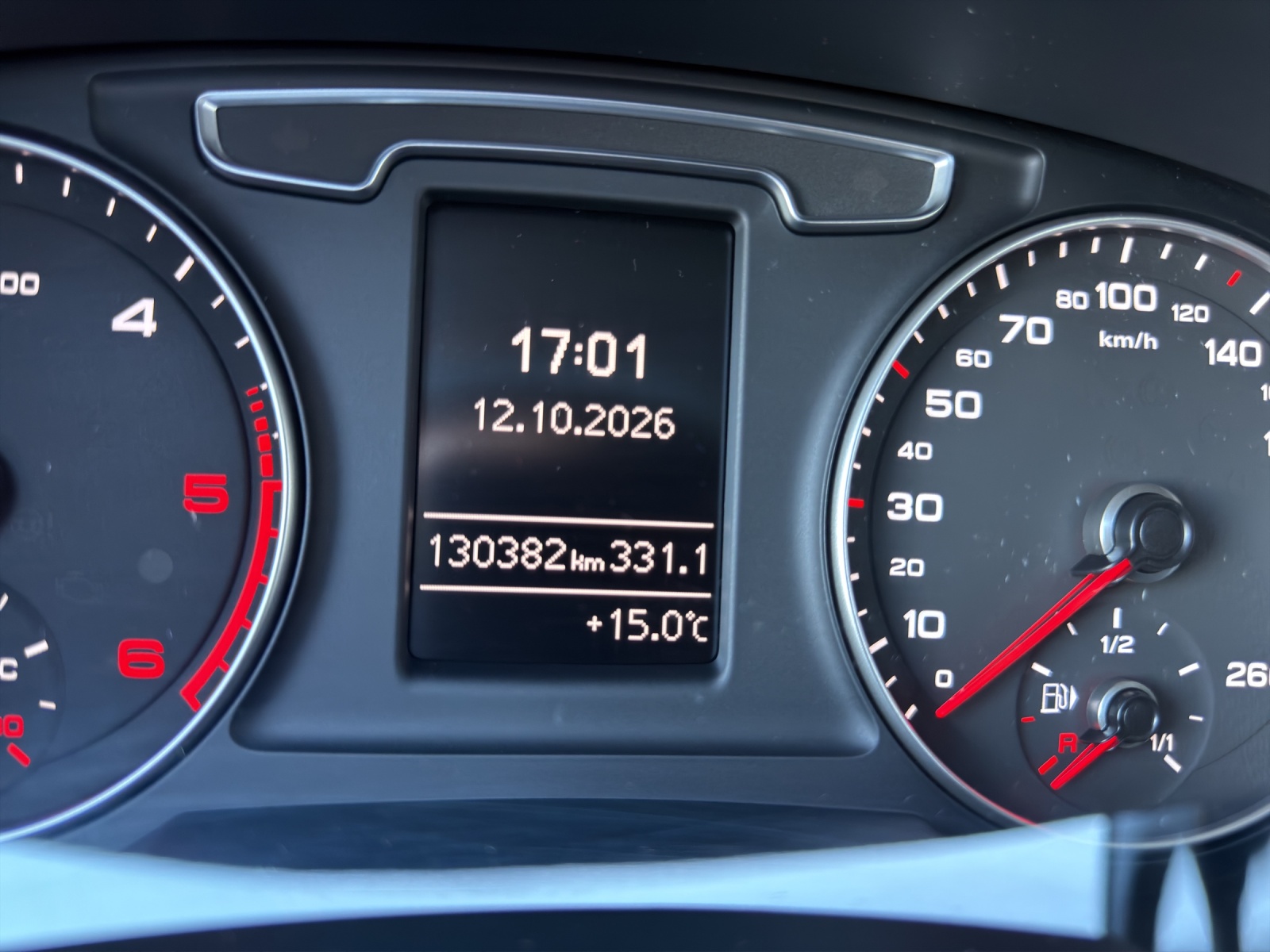 AUDI Q3 2.0 TDI ultra-image-10