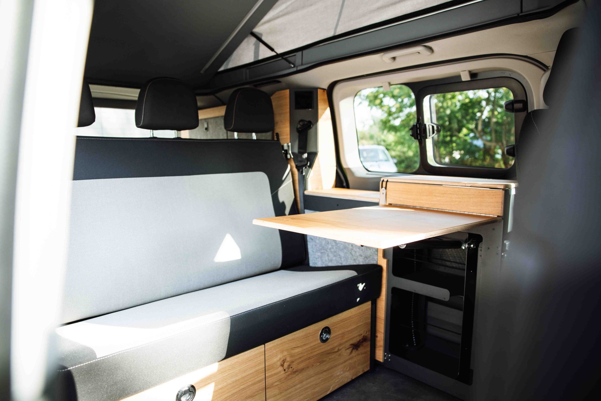 VW Caravelle SpaceCamper Classic+ *4Motion Automatik * 2 Schiebetüren. Kein VW New California Ocean Coast Beach!-image-27