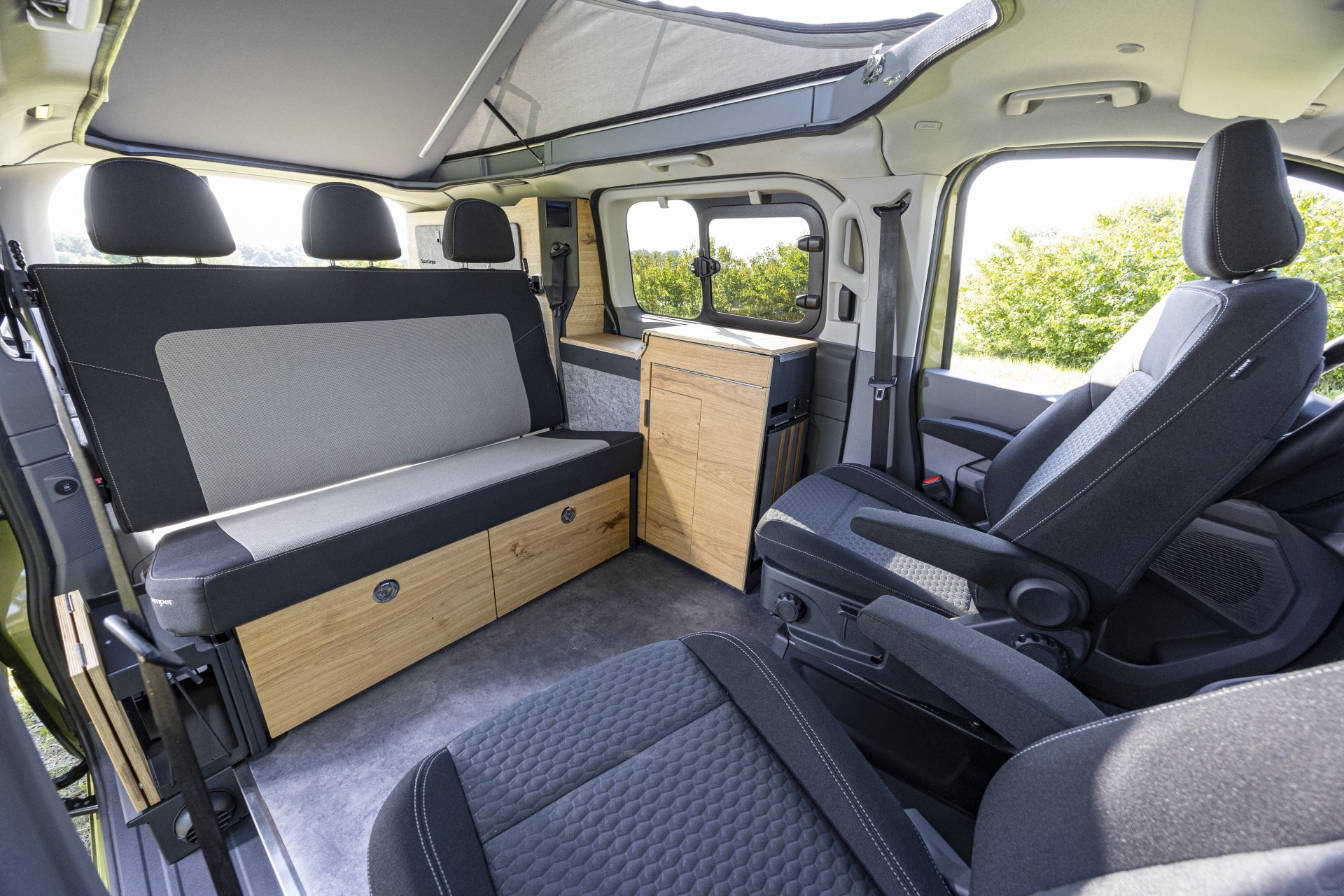 VW Caravelle SpaceCamper Classic+ *4Motion Automatik * 2 Schiebetüren. Kein VW New California Ocean Coast Beach!-image-17