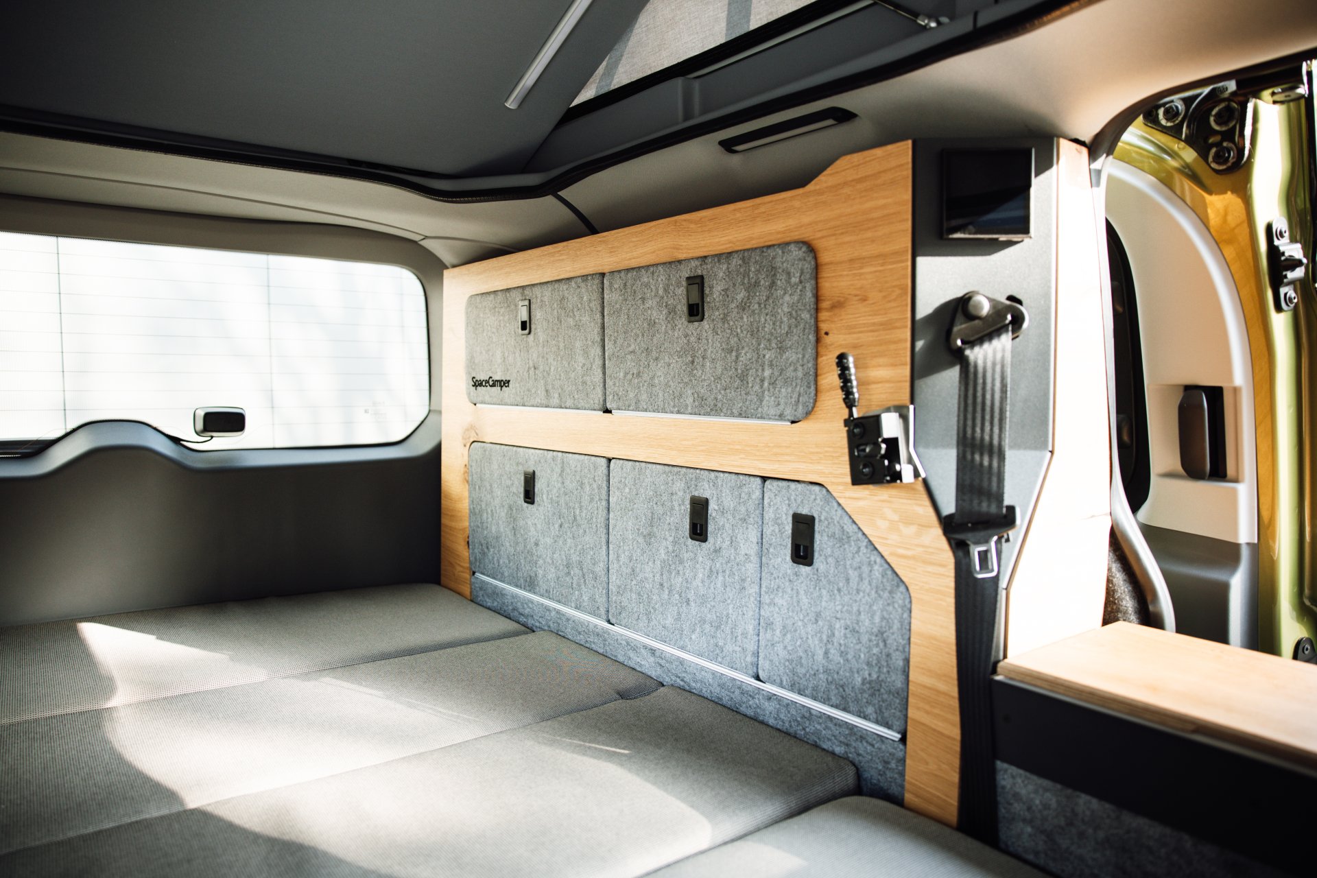VW Caravelle SpaceCamper Classic+ *4Motion Automatik * 2 Schiebetüren. Kein VW New California Ocean Coast Beach!-image-10
