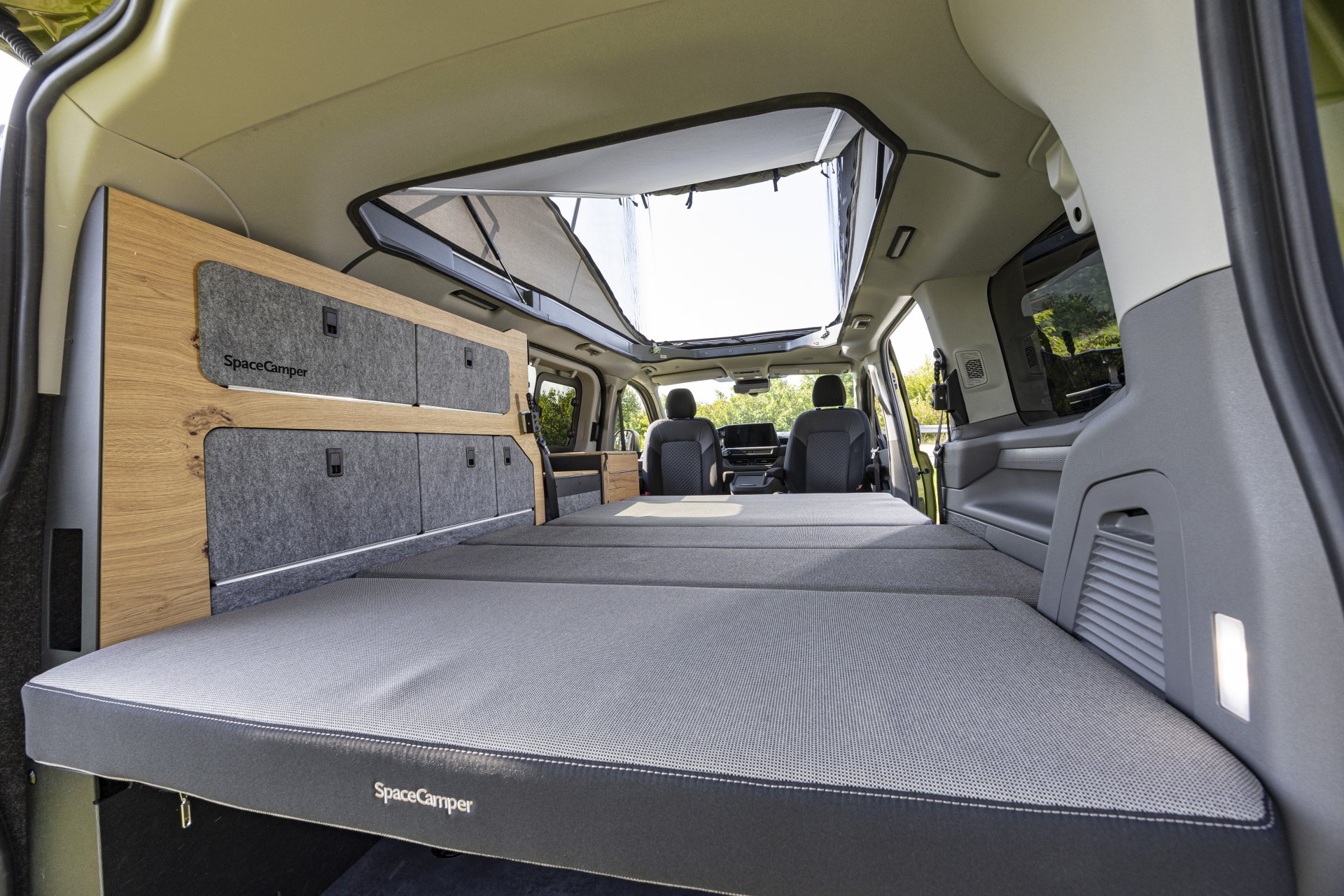 VW Caravelle SpaceCamper Classic+ *4Motion Automatik * 2 Schiebetüren. Kein VW New California Ocean Coast Beach!-showroom-element-1