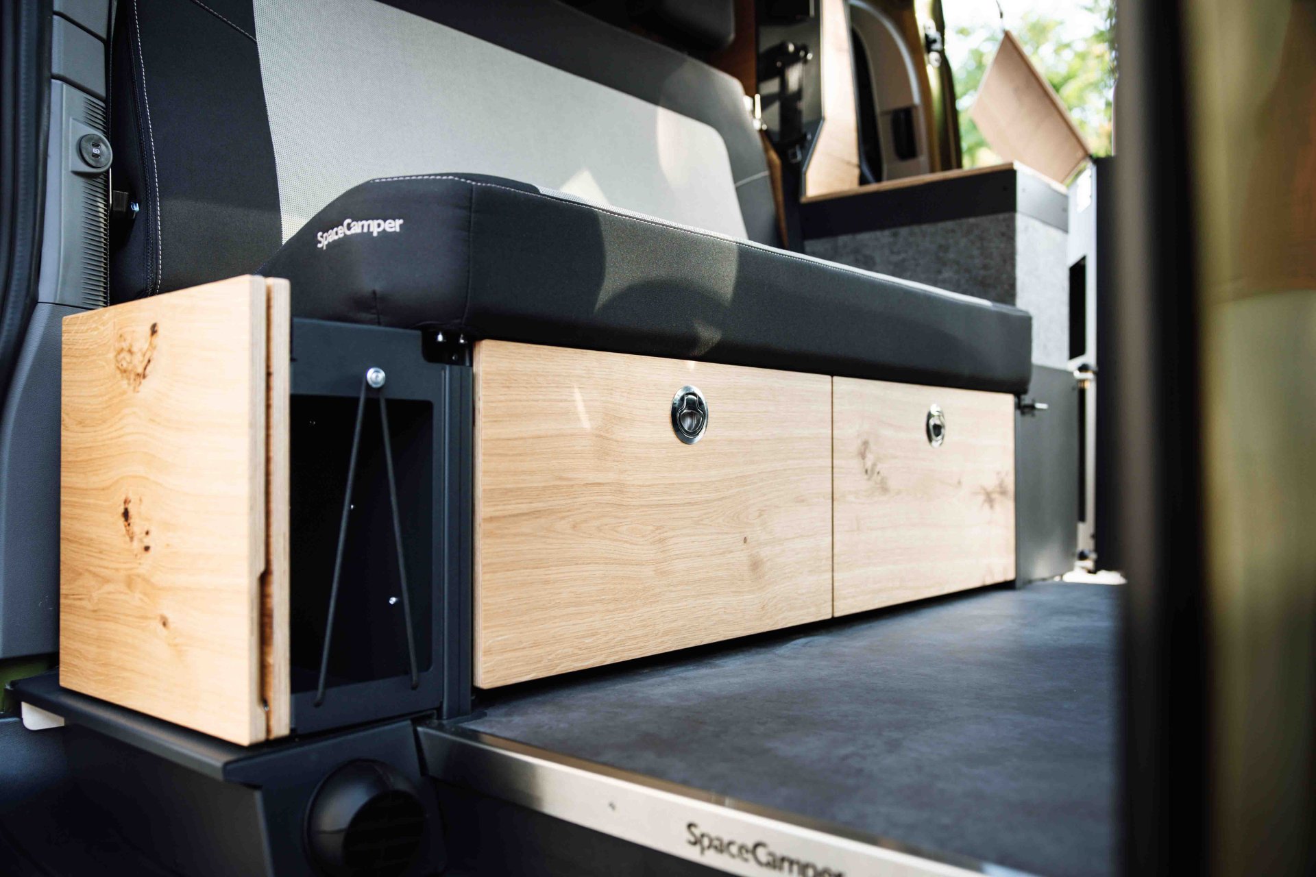 VW Caravelle SpaceCamper Classic+ *4Motion Automatik * 2 Schiebetüren. Kein VW New California Ocean Coast Beach!-showroom-element-2