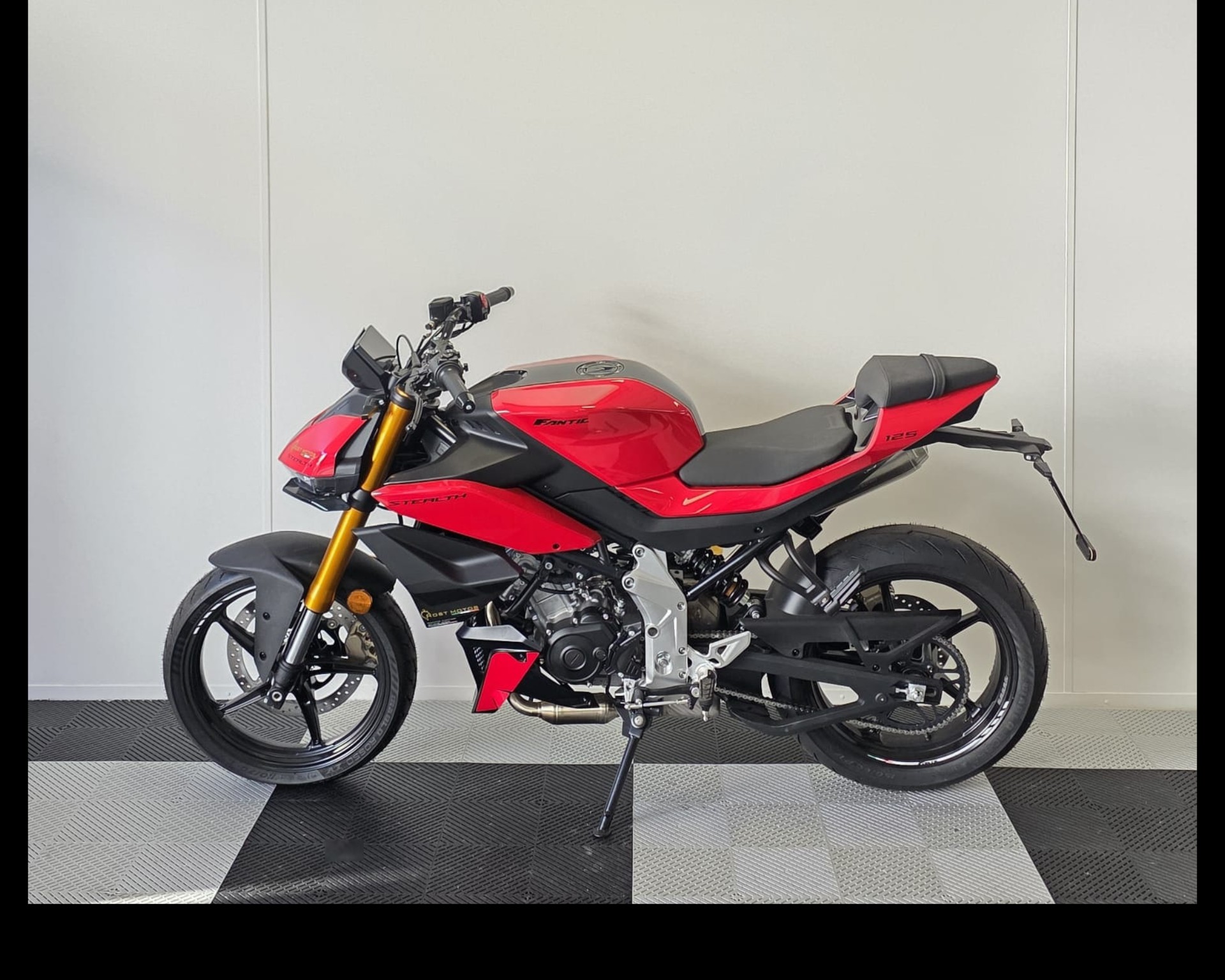 FANTIC STEALTH 125-image-1