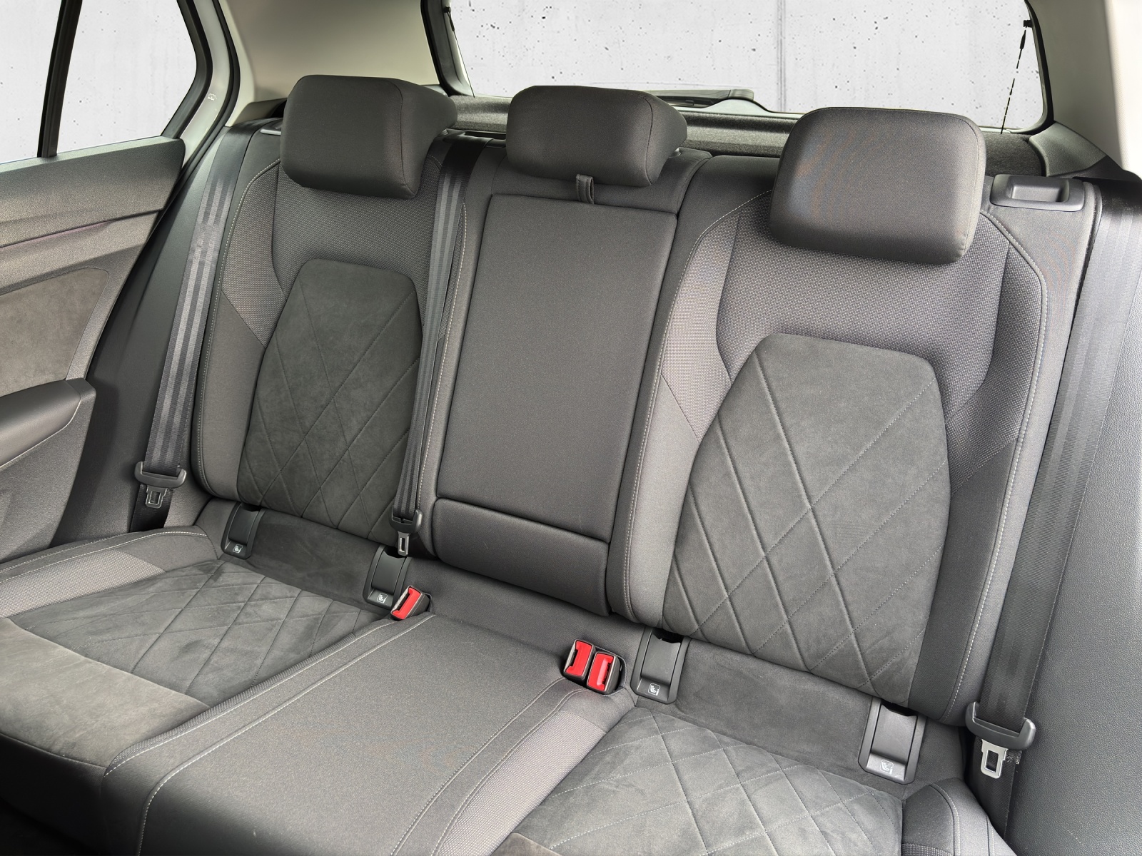 VW Golf 2.0 TSI Style DSG mit ergoActive-Sitz elektr. & Memory-image-28