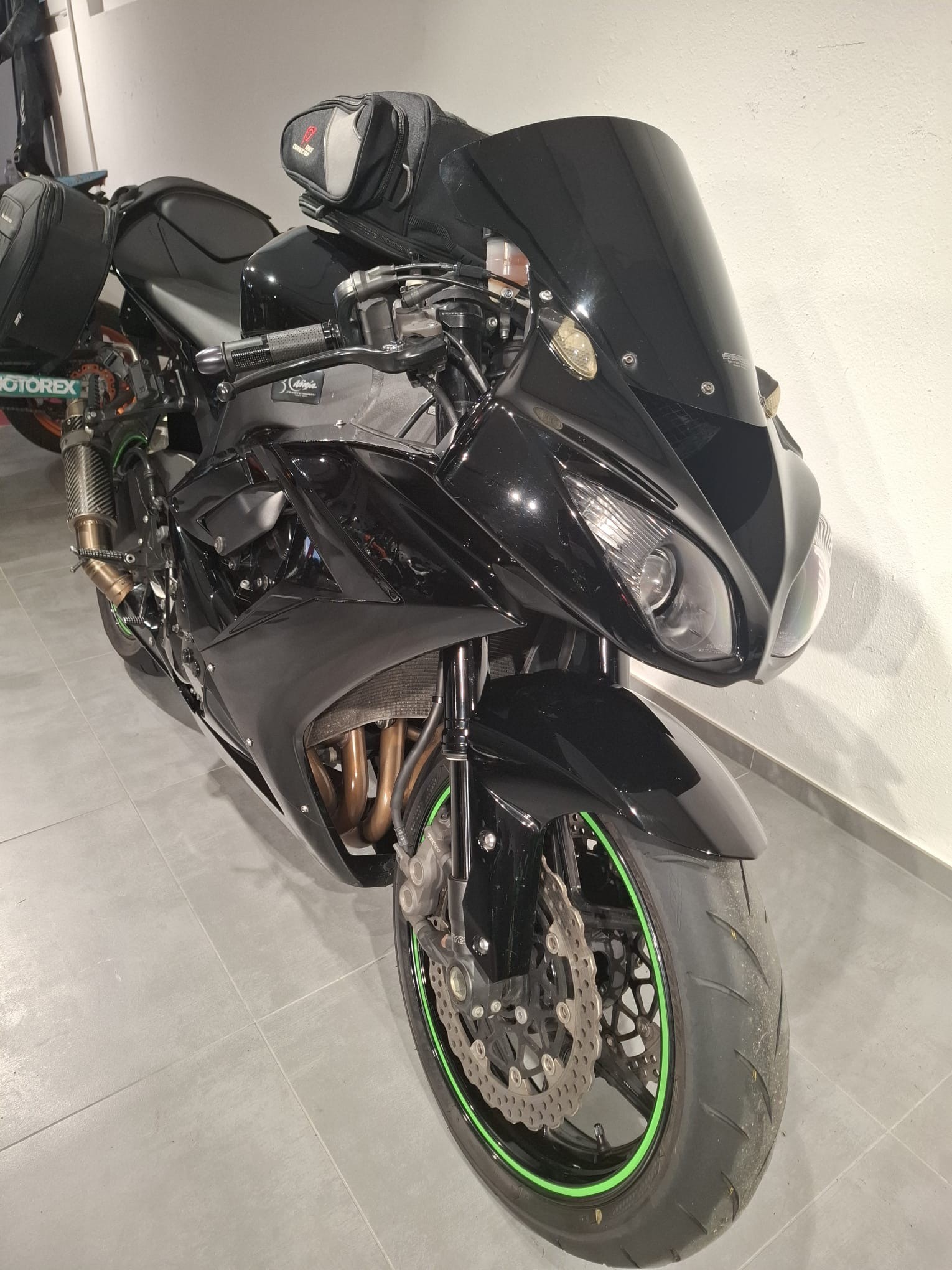 KAWASAKI NINJA ZX-10R-image-1