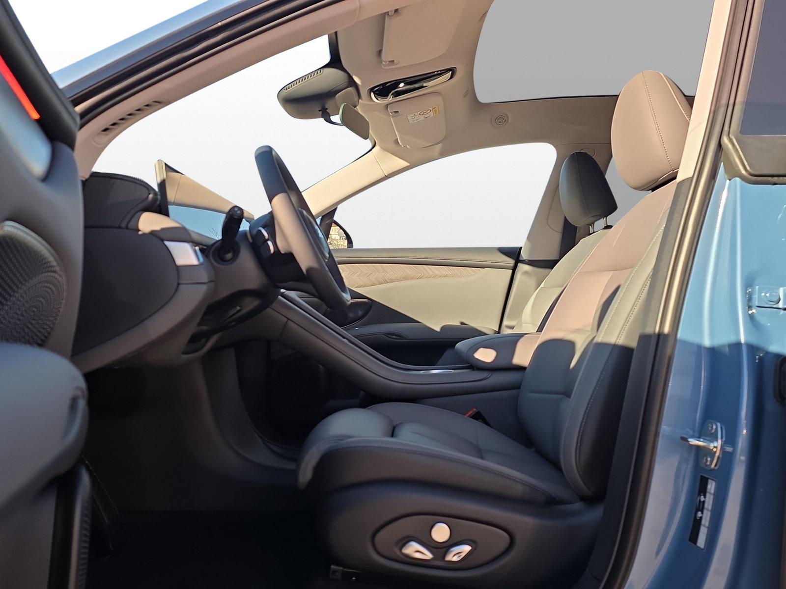 MG IM6 100 kWh Performance 21 4WD-image-6