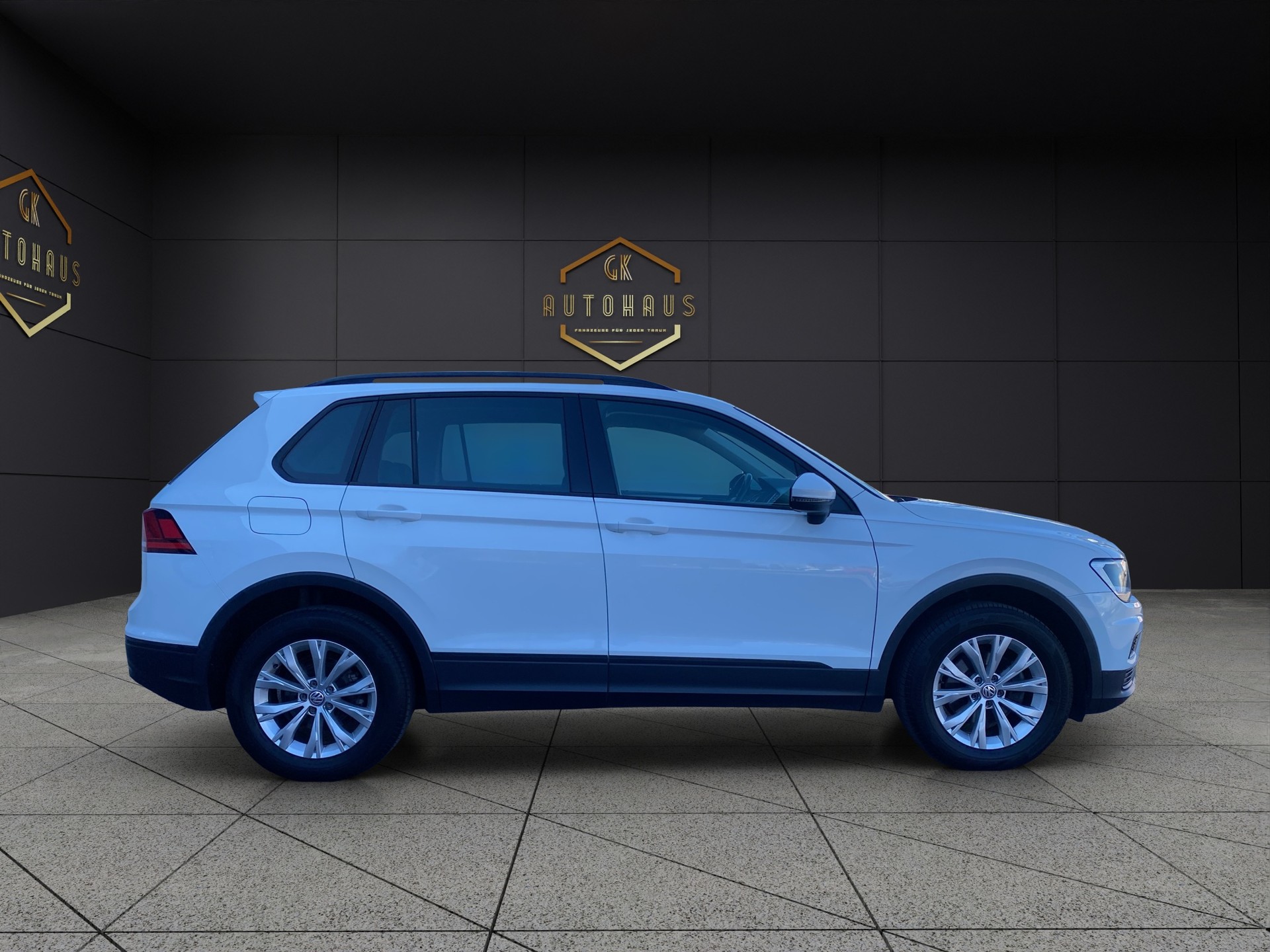 VW Tiguan 2.0 TDI SCR Comfortline 4Motion DSG-image-6