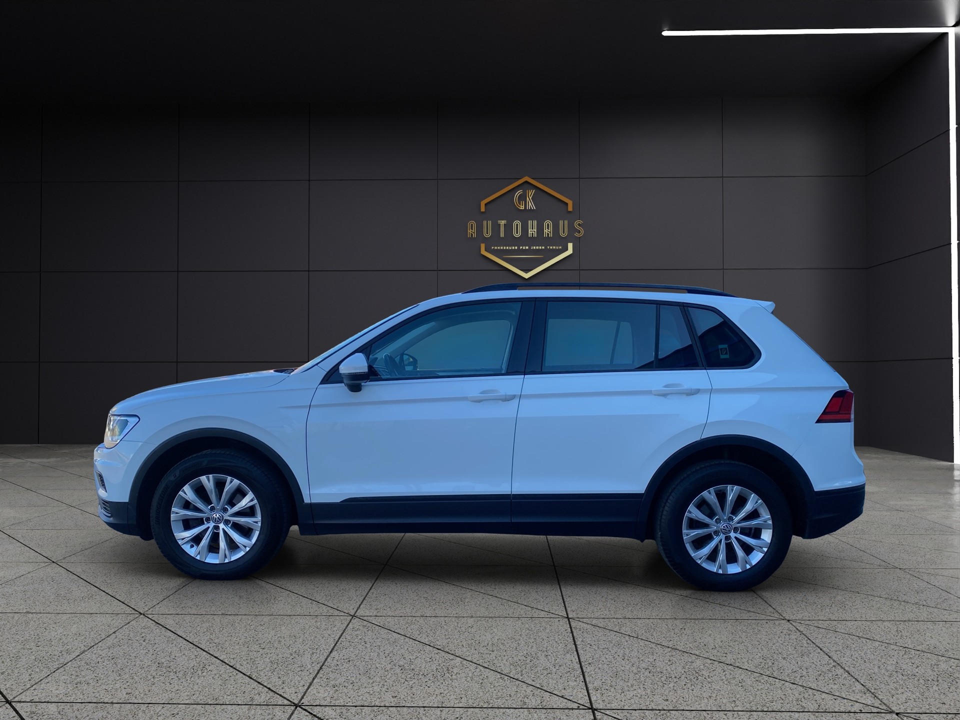 VW Tiguan 2.0 TDI SCR Comfortline 4Motion DSG-image-1