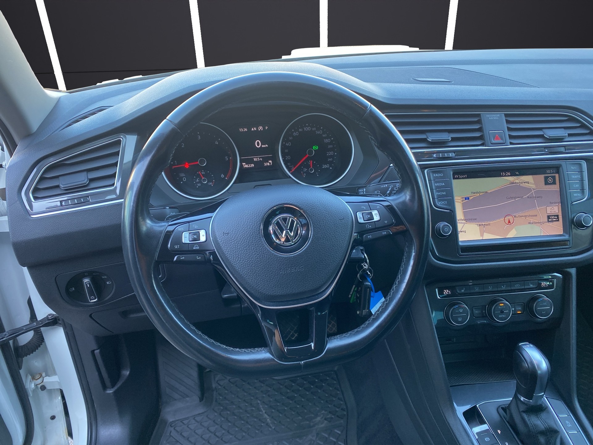 VW Tiguan 2.0 TDI SCR Comfortline 4Motion DSG-image-11