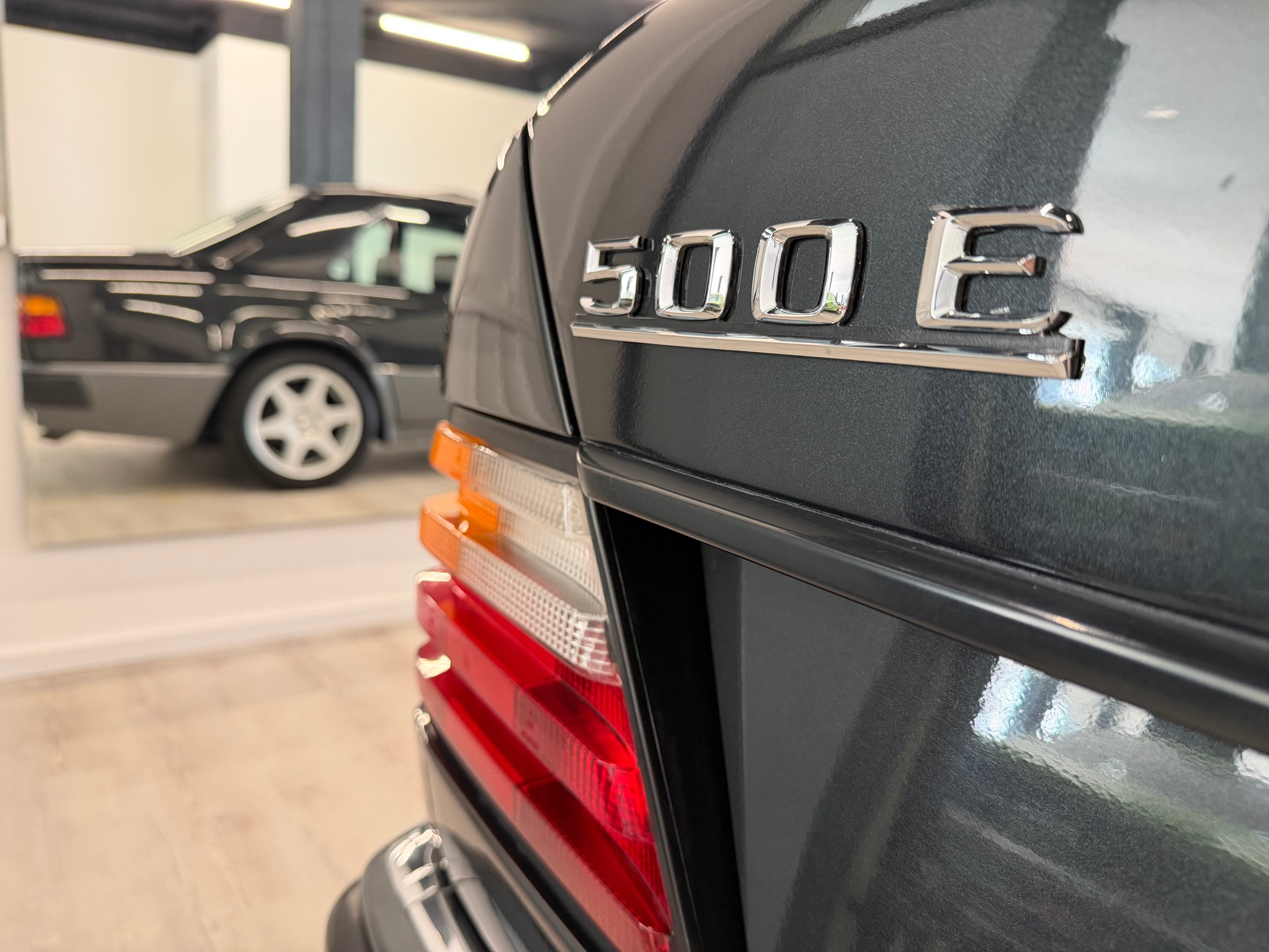 MERCEDES-BENZ 500 E Automatic-image-16