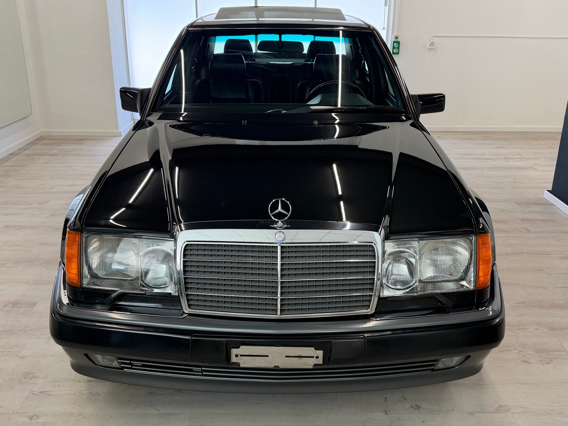 MERCEDES-BENZ 500 E Automatic-image-5