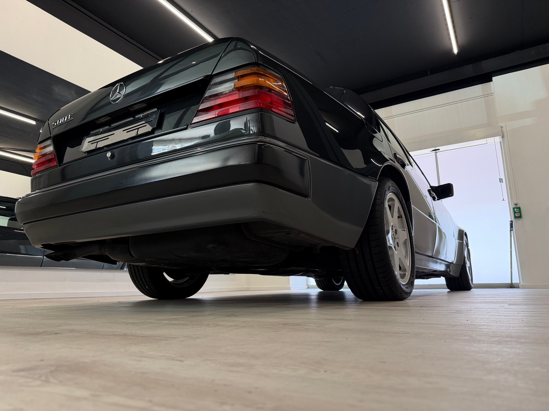 MERCEDES-BENZ 500 E Automatic-image-15