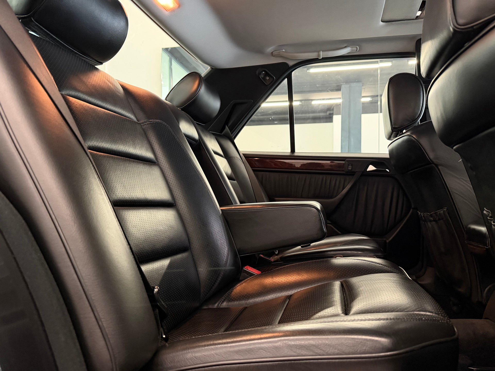 MERCEDES-BENZ 500 E Automatic-image-27
