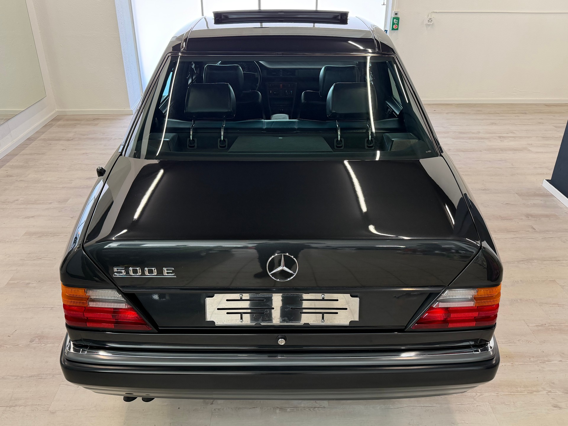 MERCEDES-BENZ 500 E Automatic-image-14