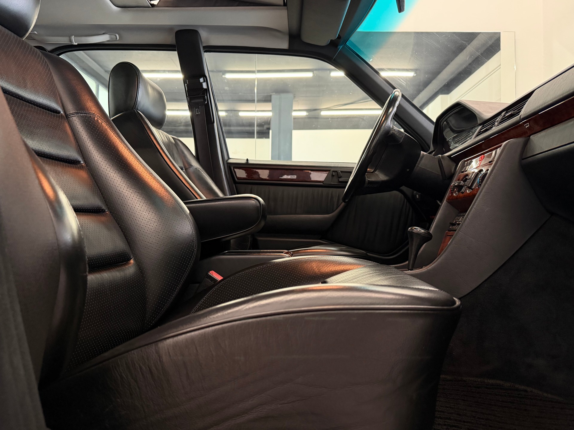 MERCEDES-BENZ 500 E Automatic-image-28