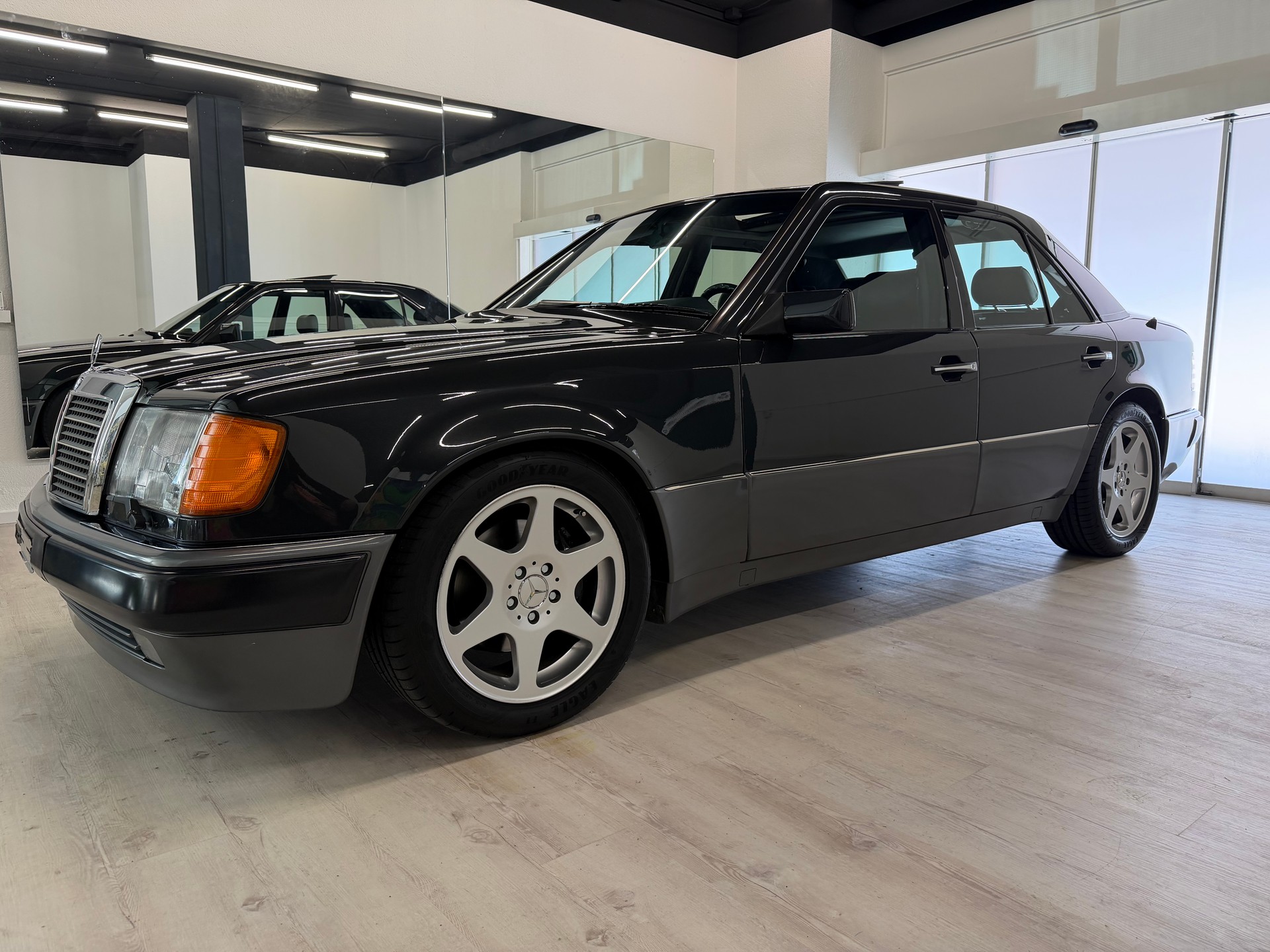 MERCEDES-BENZ 500 E Automatic