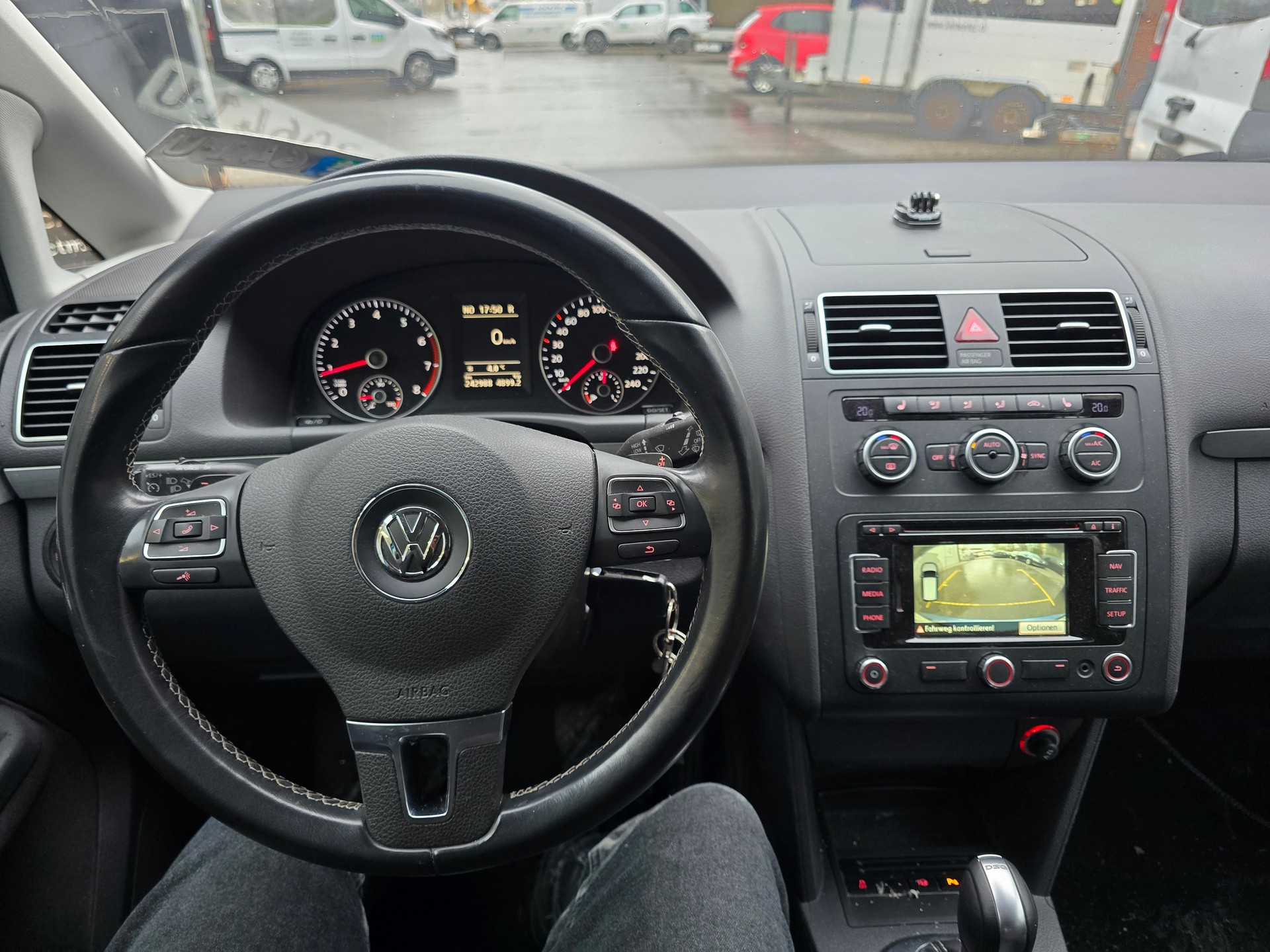VW Touran 1.4 TSI Comfortline DSG-image-14