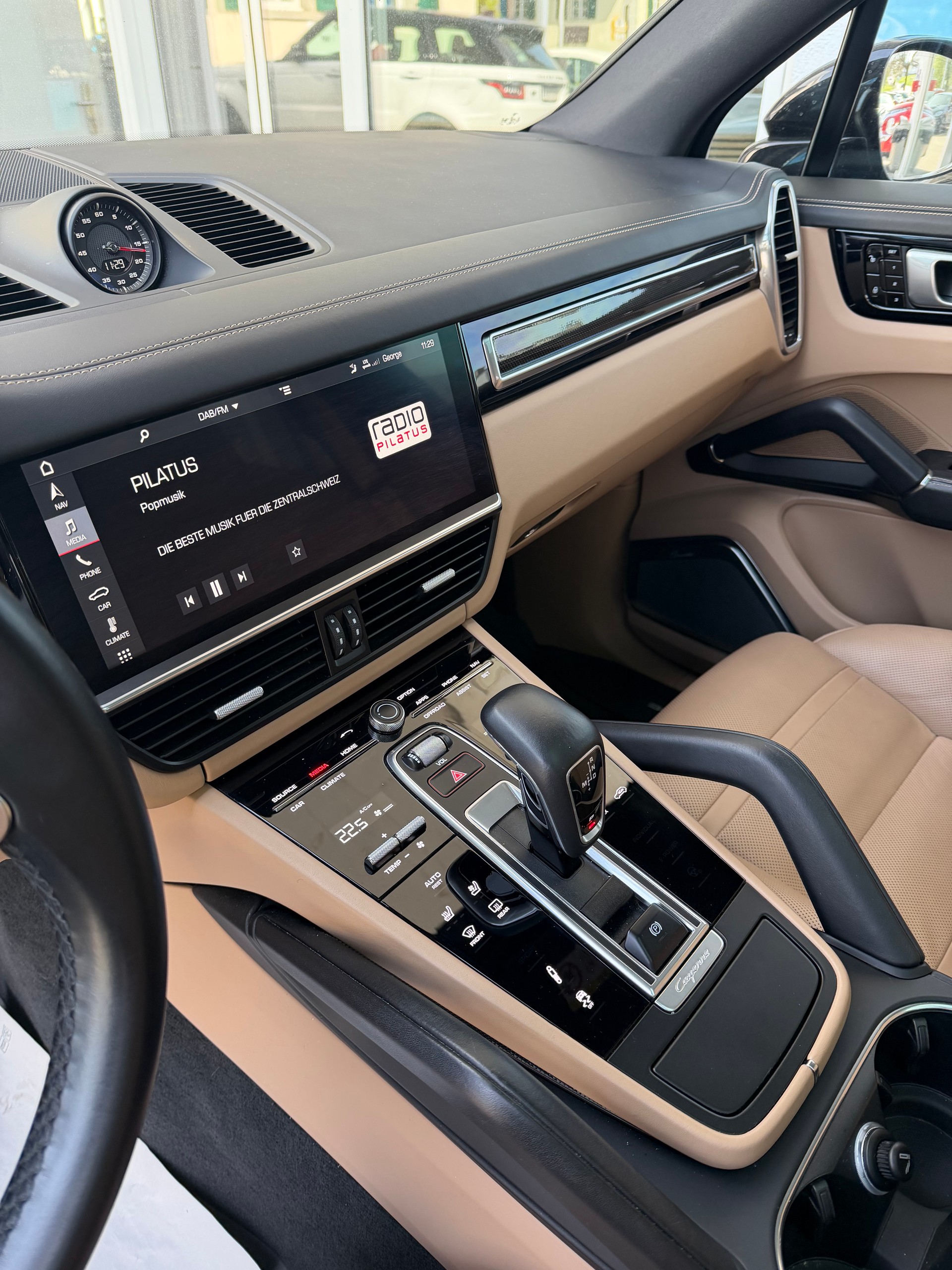 PORSCHE Cayenne S-image-13