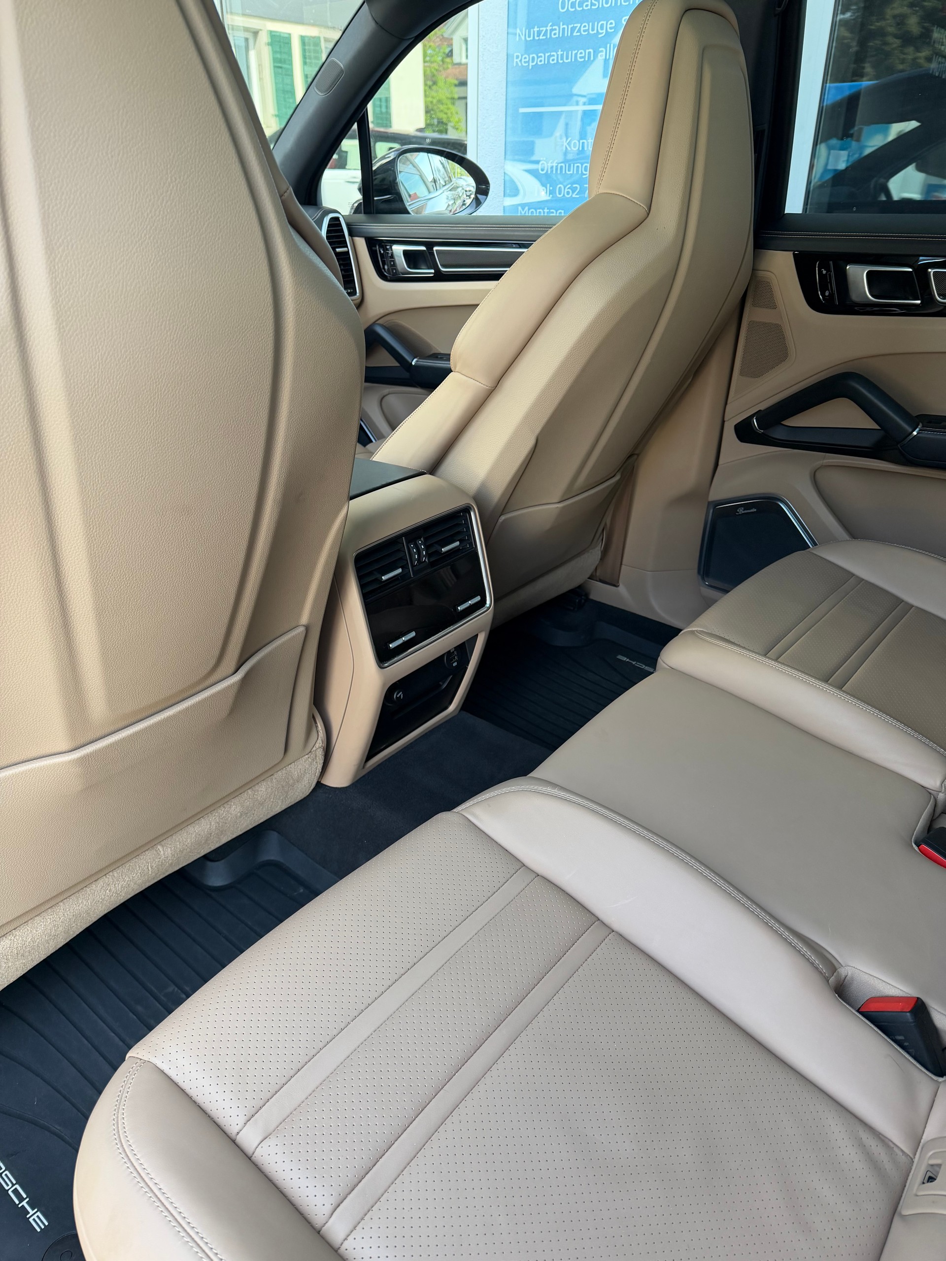 PORSCHE Cayenne S-image-10