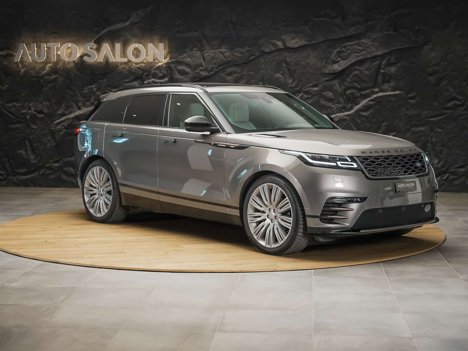LAND ROVER Range Rover Velar D 300 R-Dynamic HSE *CH-Auto*Massage*Panorama*Head-Up*Sitzlüftung*-image-6