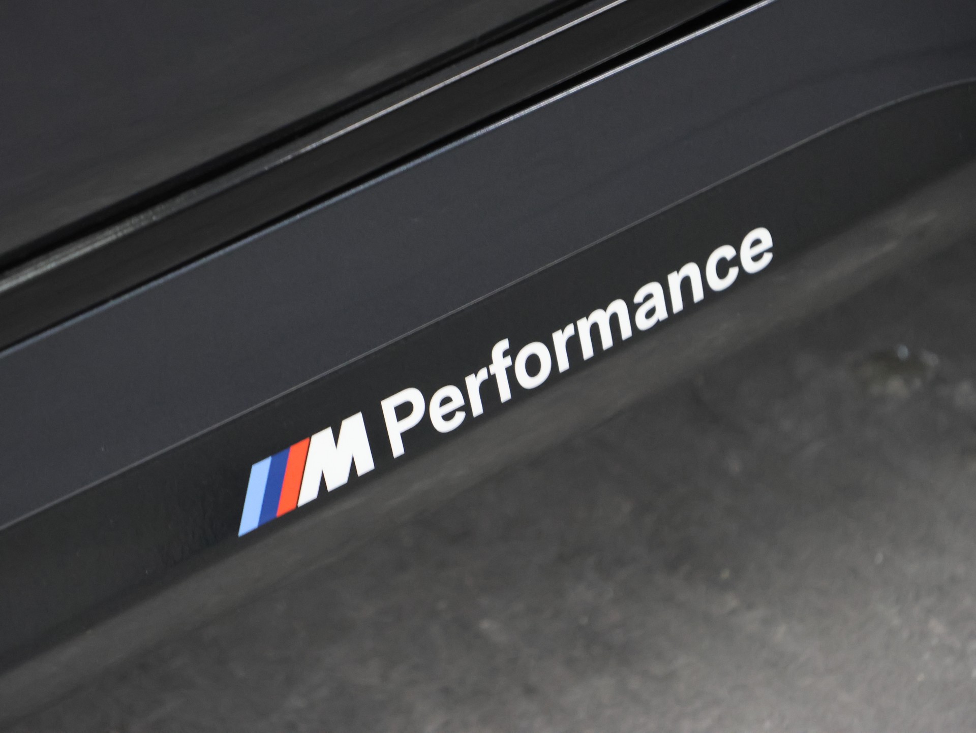 BMW M760Li xDrive Steptronic *M-Performance* *Massagesitze* *Gestiksteuerung Pro*-image-17