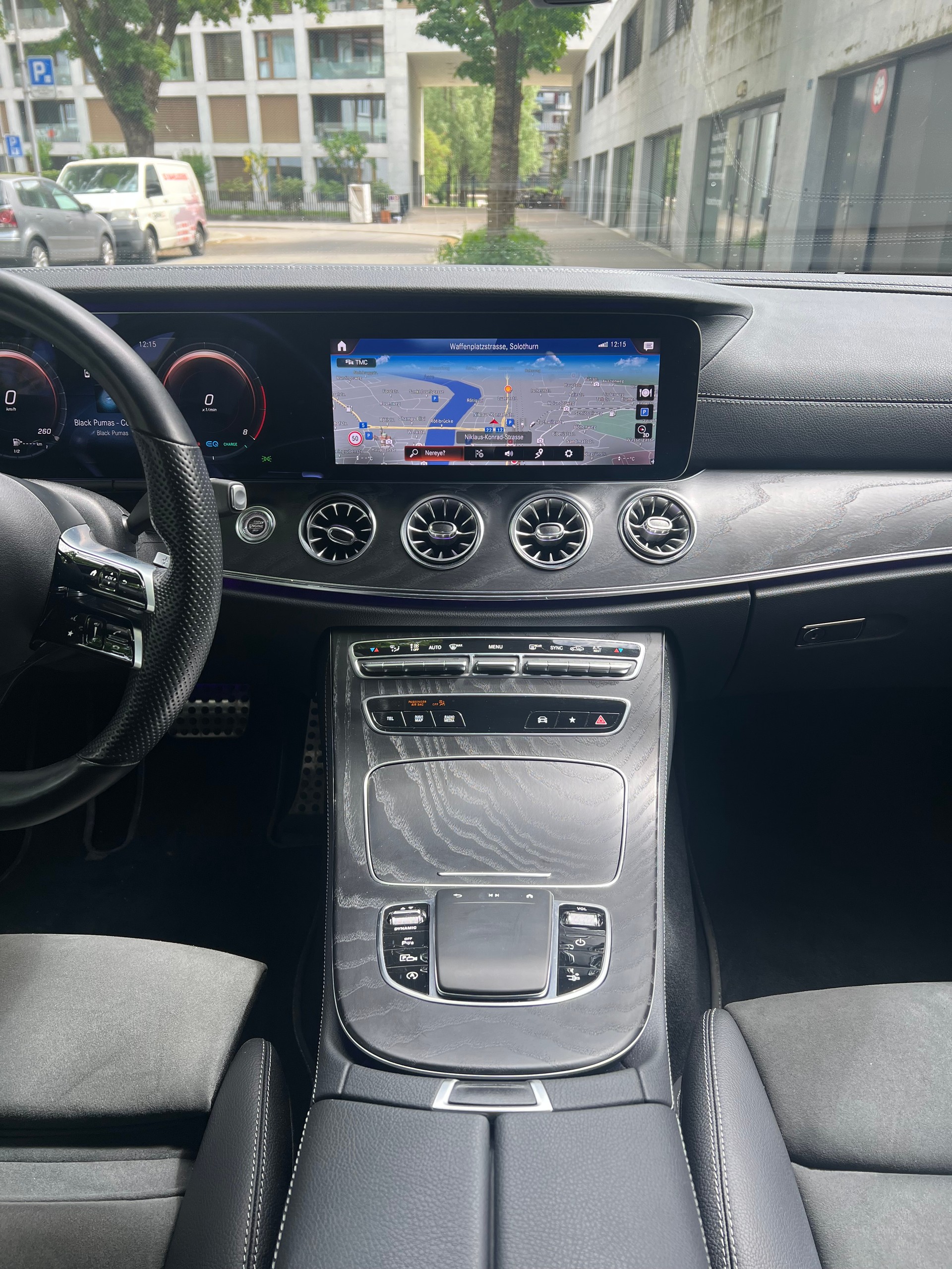 MERCEDES-BENZ E 200 Coupé 4Matic AMG Line 9G-Tronic-image-7