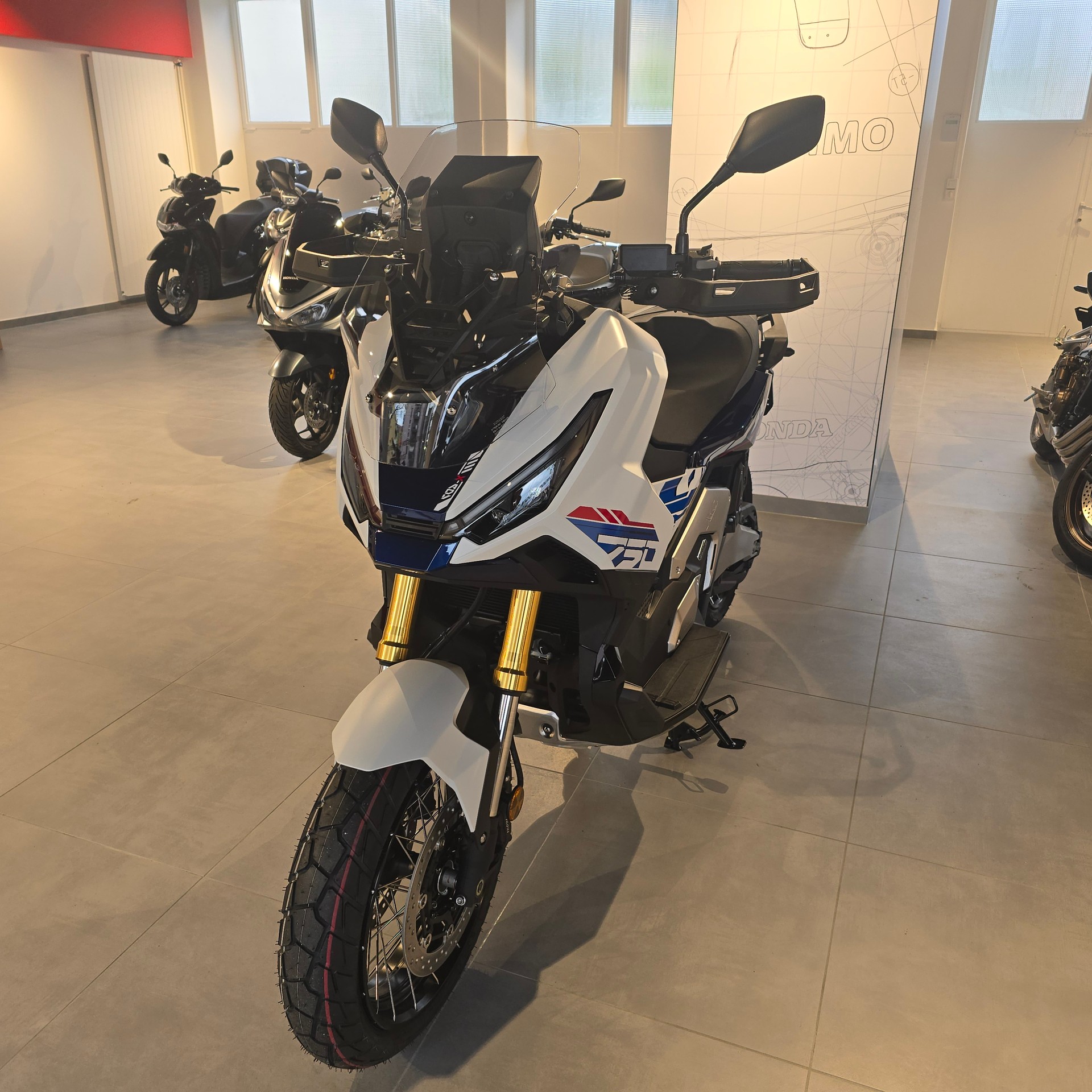 HONDA X-ADV 750-image-0
