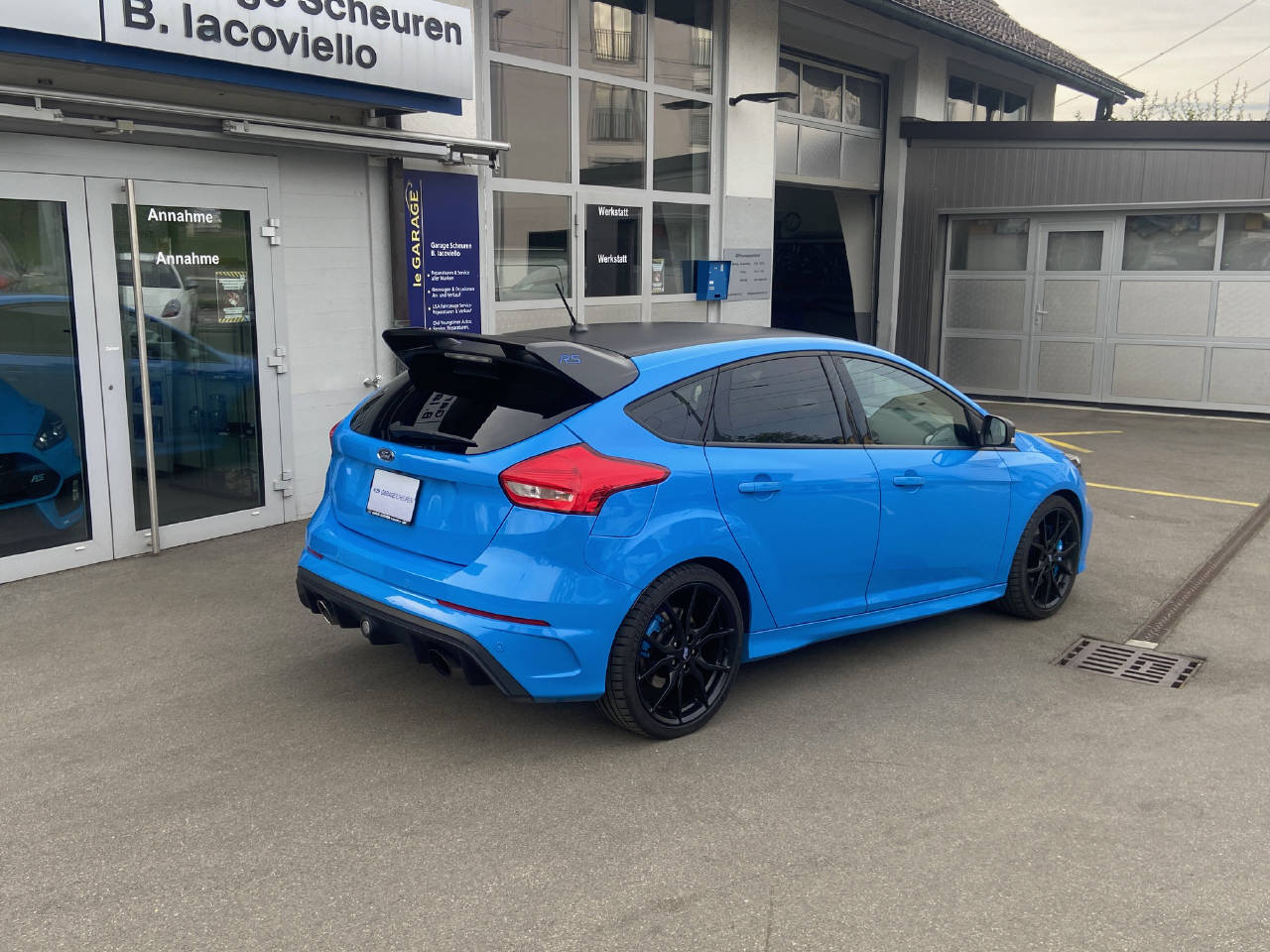 FORD Focus 2.3 EcoB RS+ Special Edition-image-4