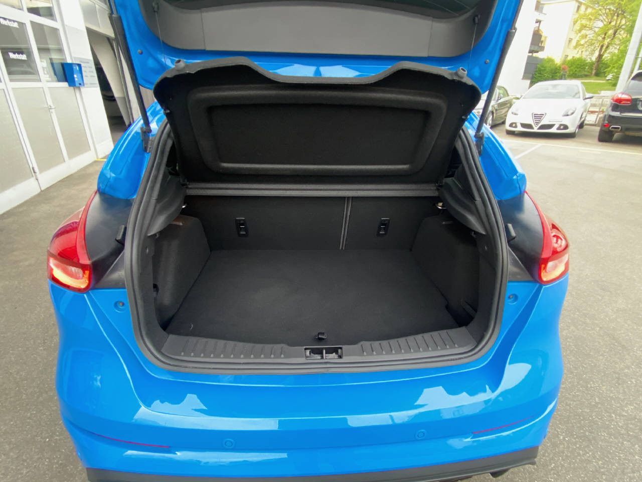 FORD Focus 2.3 EcoB RS+ Special Edition-image-8