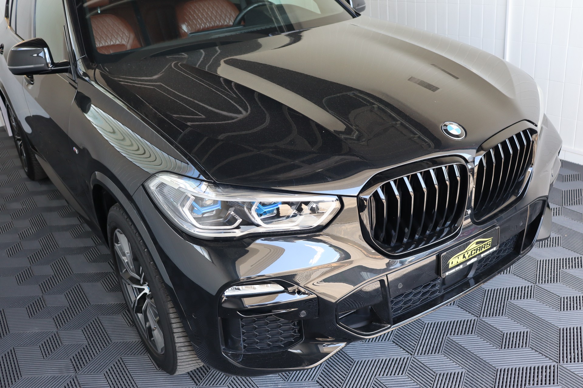 BMW X5 xDrive 40i Steptronic-showroom-element-2