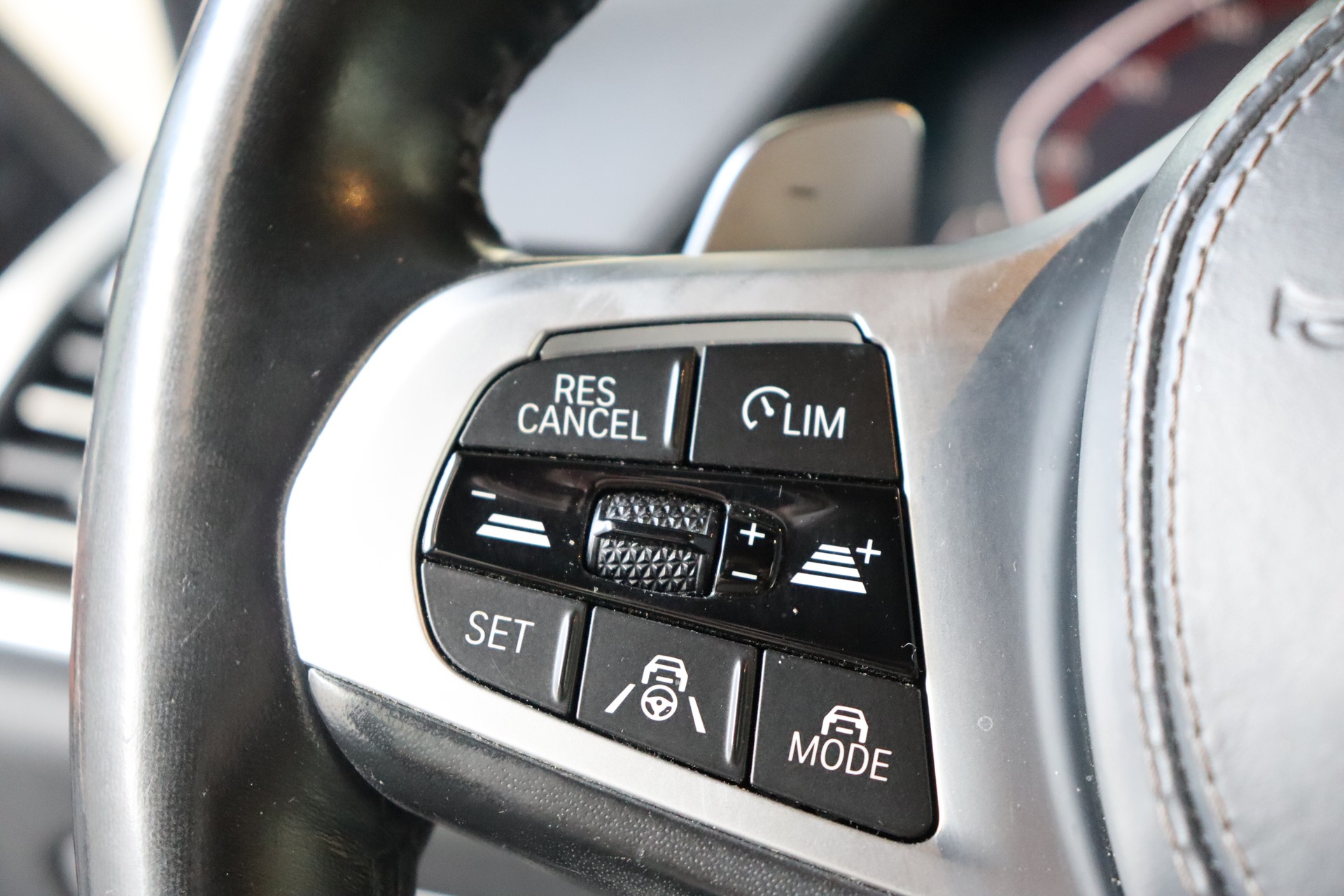 BMW X5 xDrive 40i Steptronic-image-18
