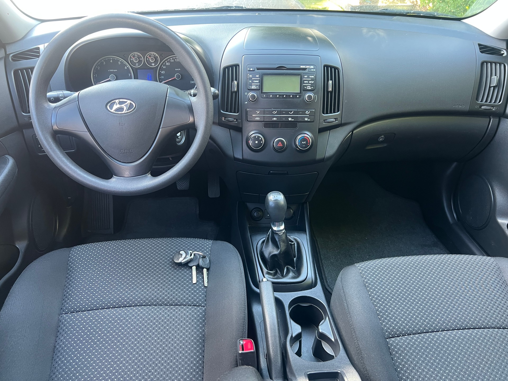 HYUNDAI i30 1.4 Comfort-image-6