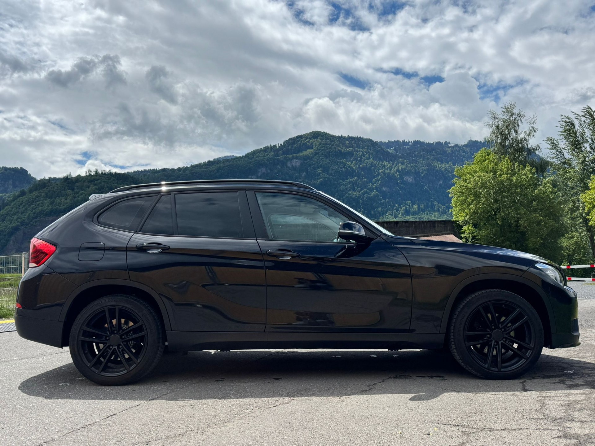 BMW X1 xDrive 18d-image-5