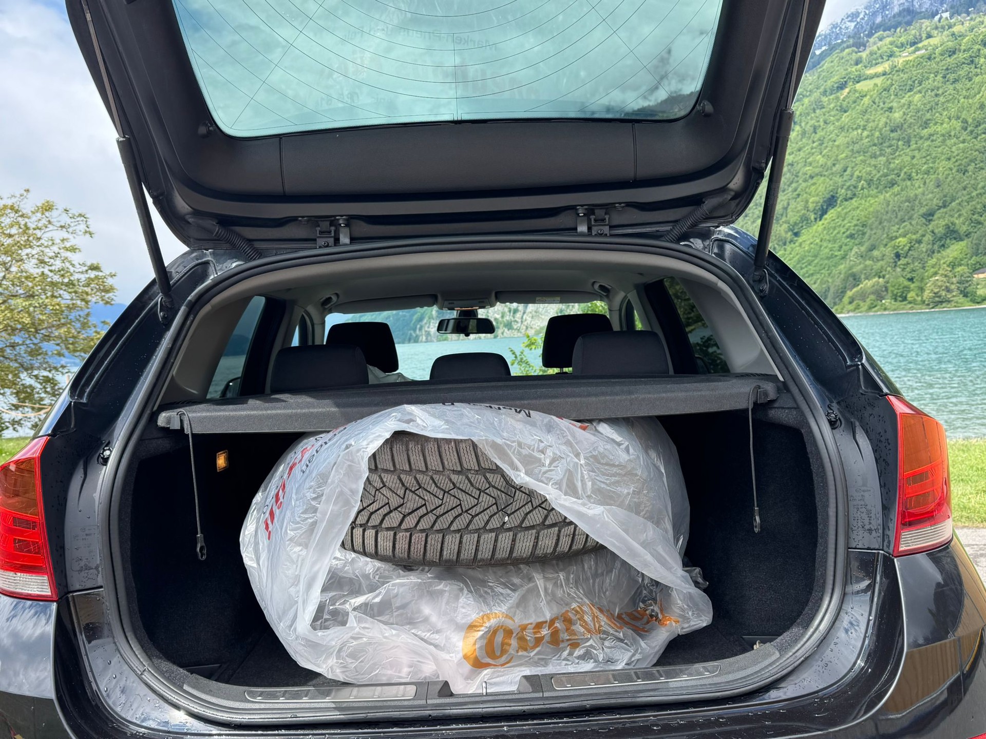 BMW X1 xDrive 18d-image-10