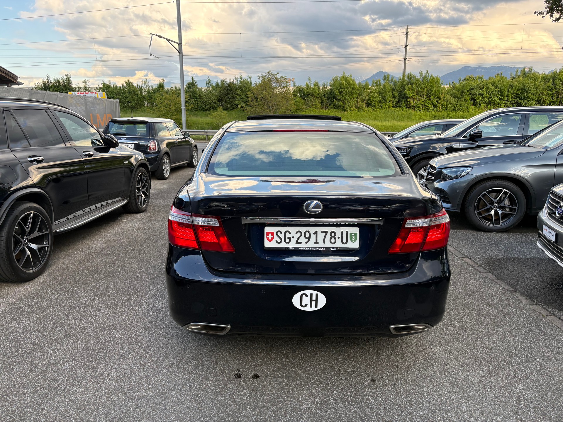 LEXUS LS 600h 5.0 V8 AWD Automatic-image-4