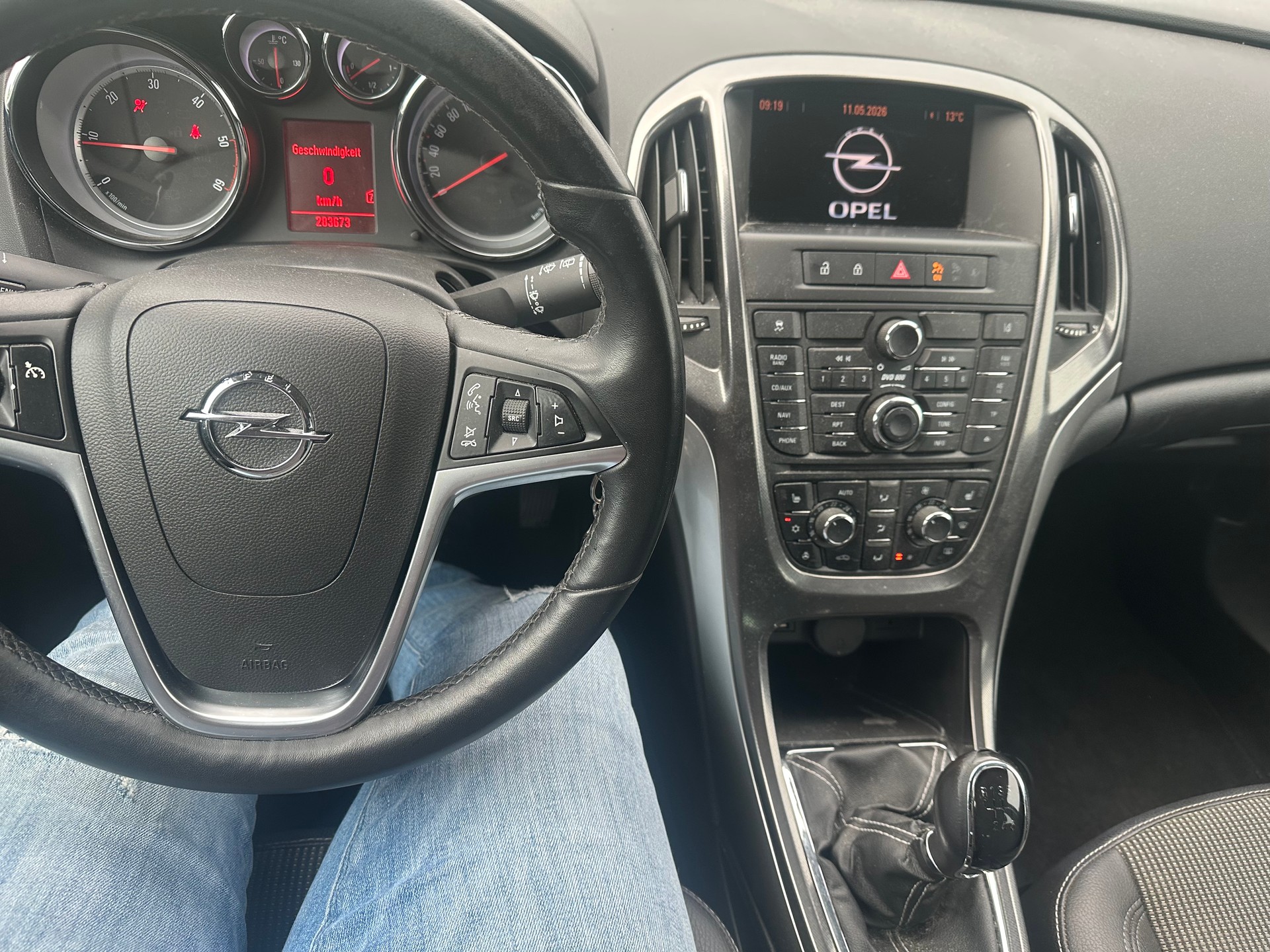 OPEL Astra SportsTourer 2.0 CDTi Cosmo-image-12