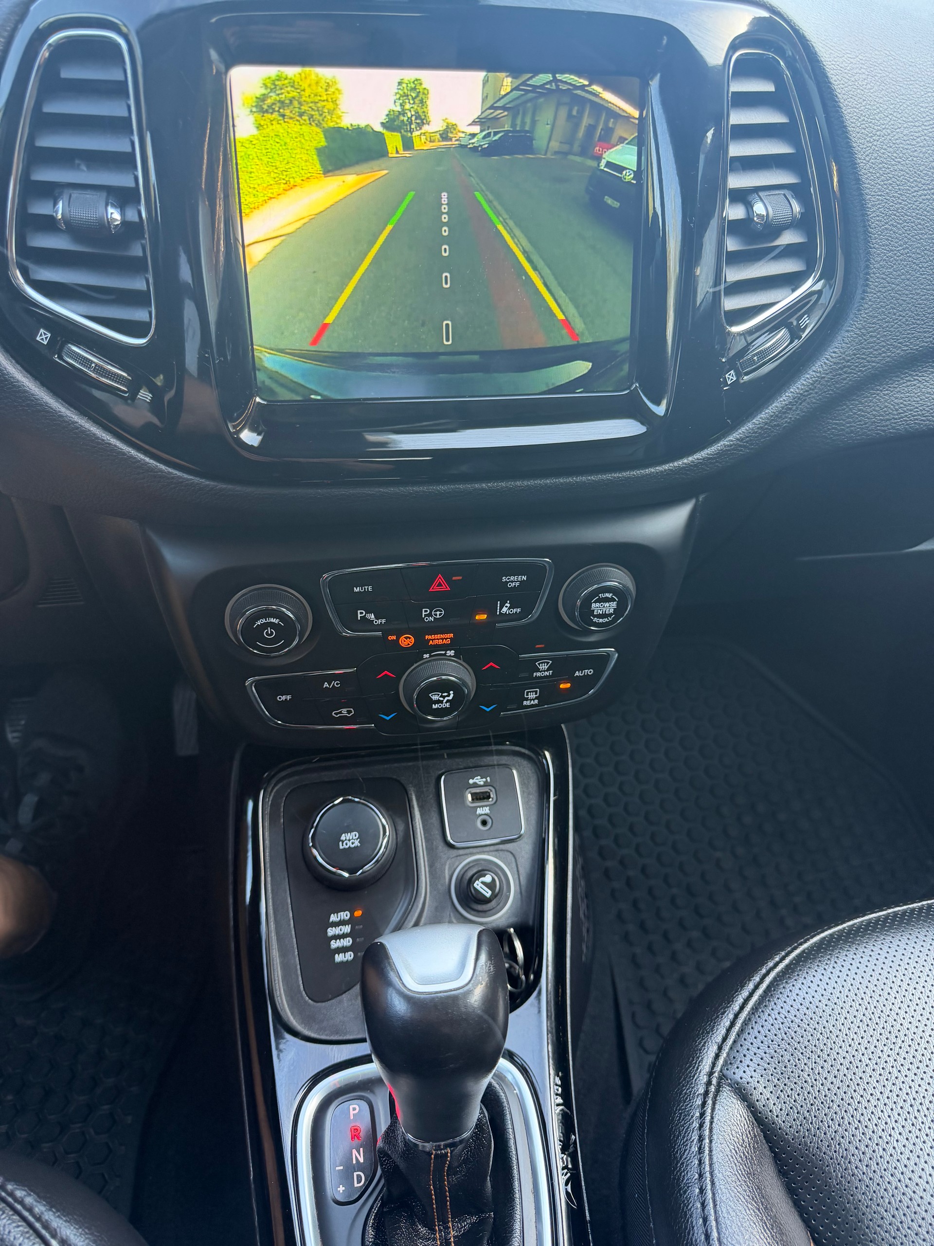 JEEP Compass 1.4 Turbo Limited AWD 9ATX-image-11