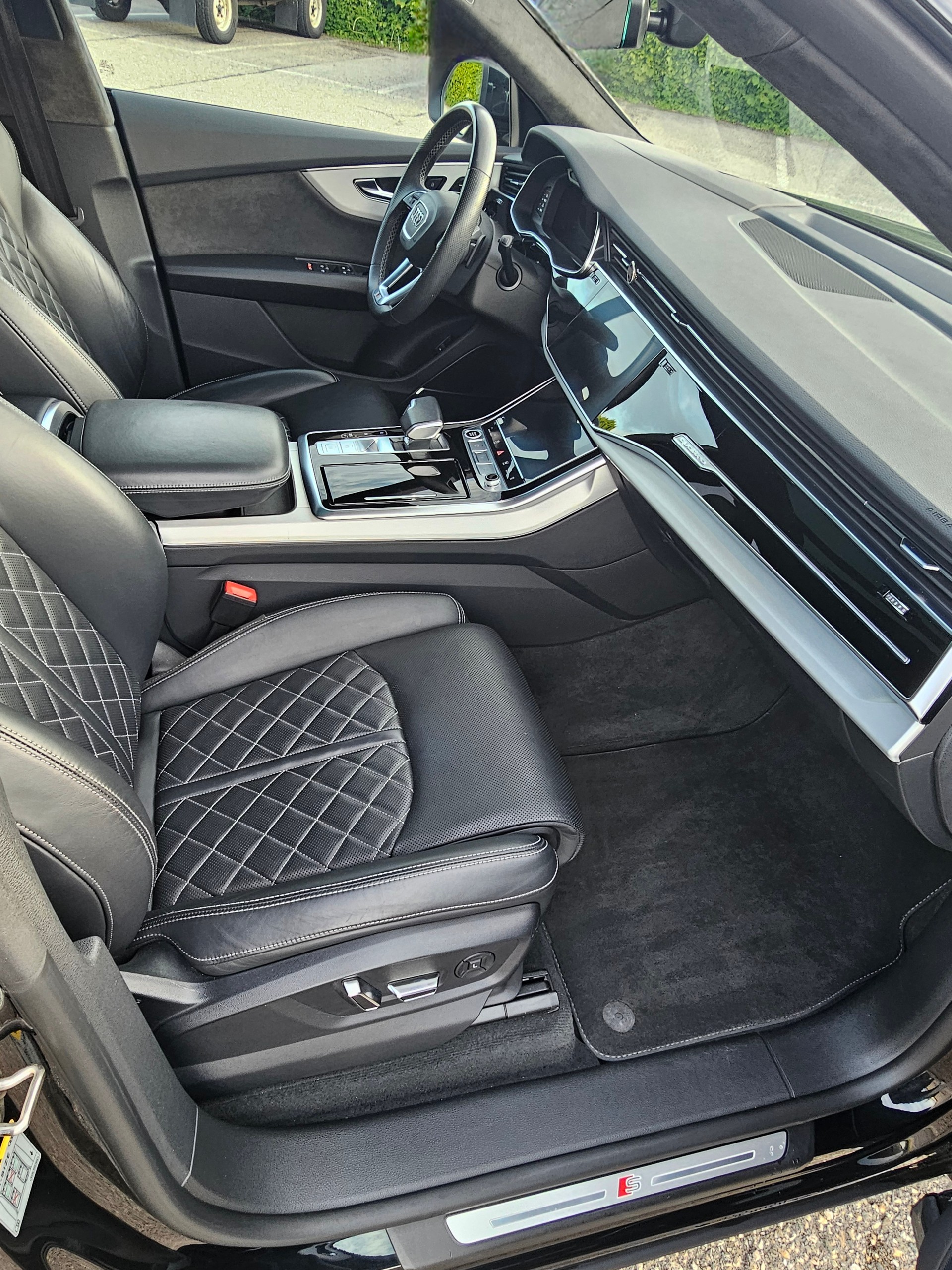 AUDI 3.0 50 TDI Black Edition quattro T-Tronic-image-6