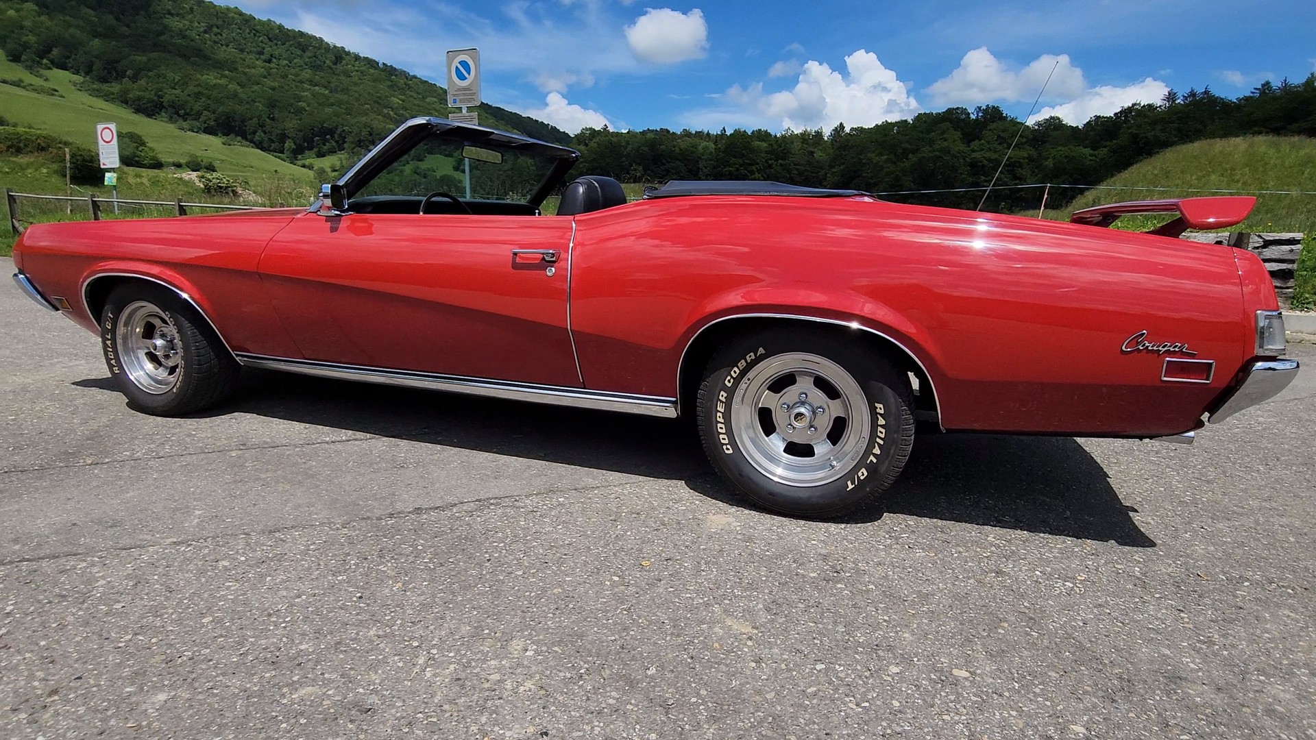 MERCURY Cougar-showroom-element-3