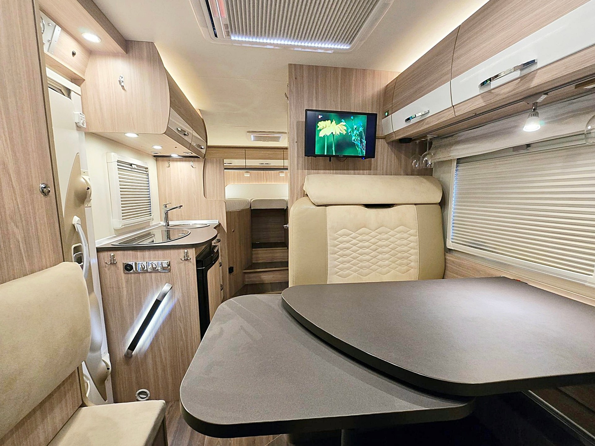 BÜRSTNER TRAVEL VAN T 620 G RIVA LOFT 2,3 DIESEL 9G-AUTOMAT FIAT DUCATO MJ 140-image-5