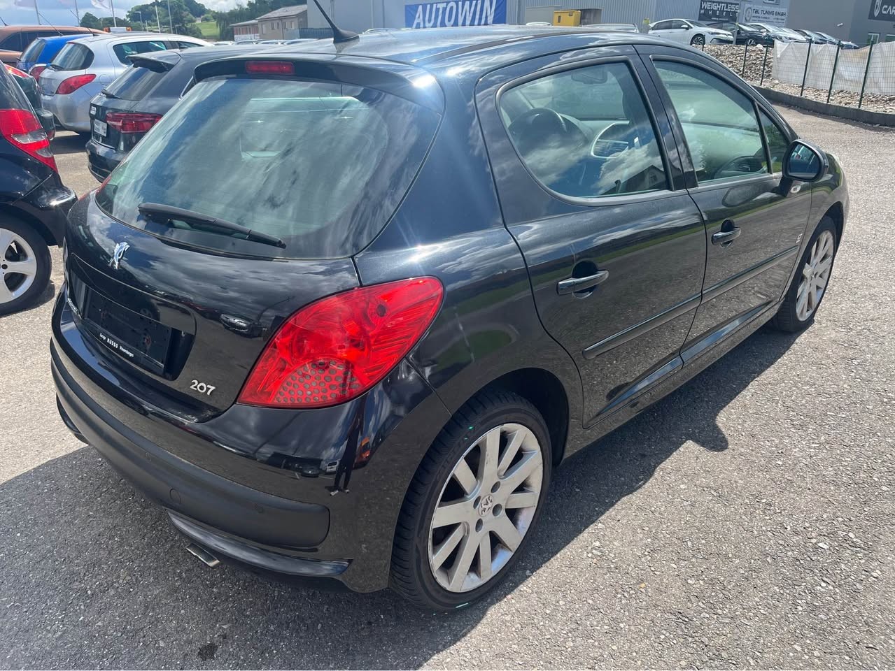 PEUGEOT 207 1.6 16V Turbo Sport-image-4