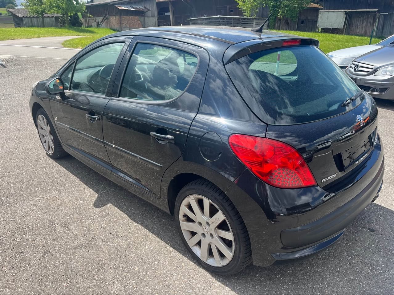 PEUGEOT 207 1.6 16V Turbo Sport-image-5