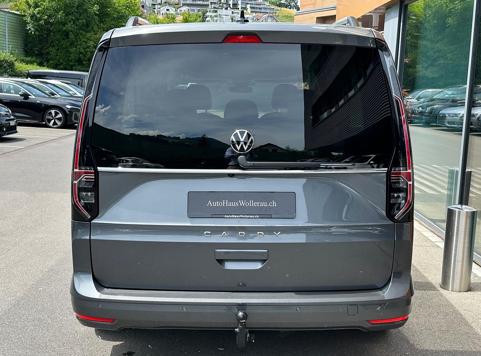 VW Caddy Maxi 1.5 TSI Style DSG mit AHK + 7 Plätze-image-4