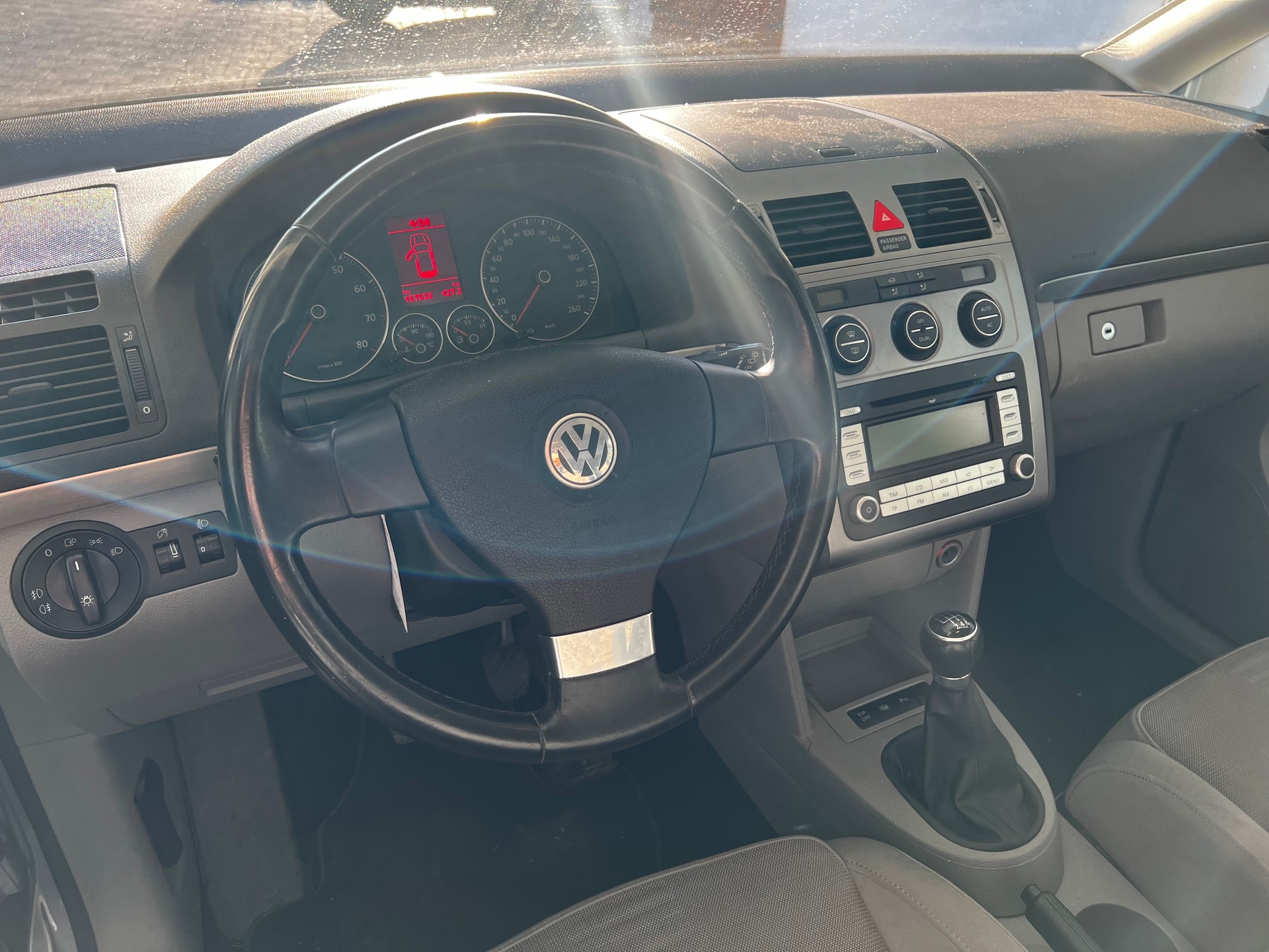 HYUNDAI VW Touran 1.4 7-Sitzer-image-5