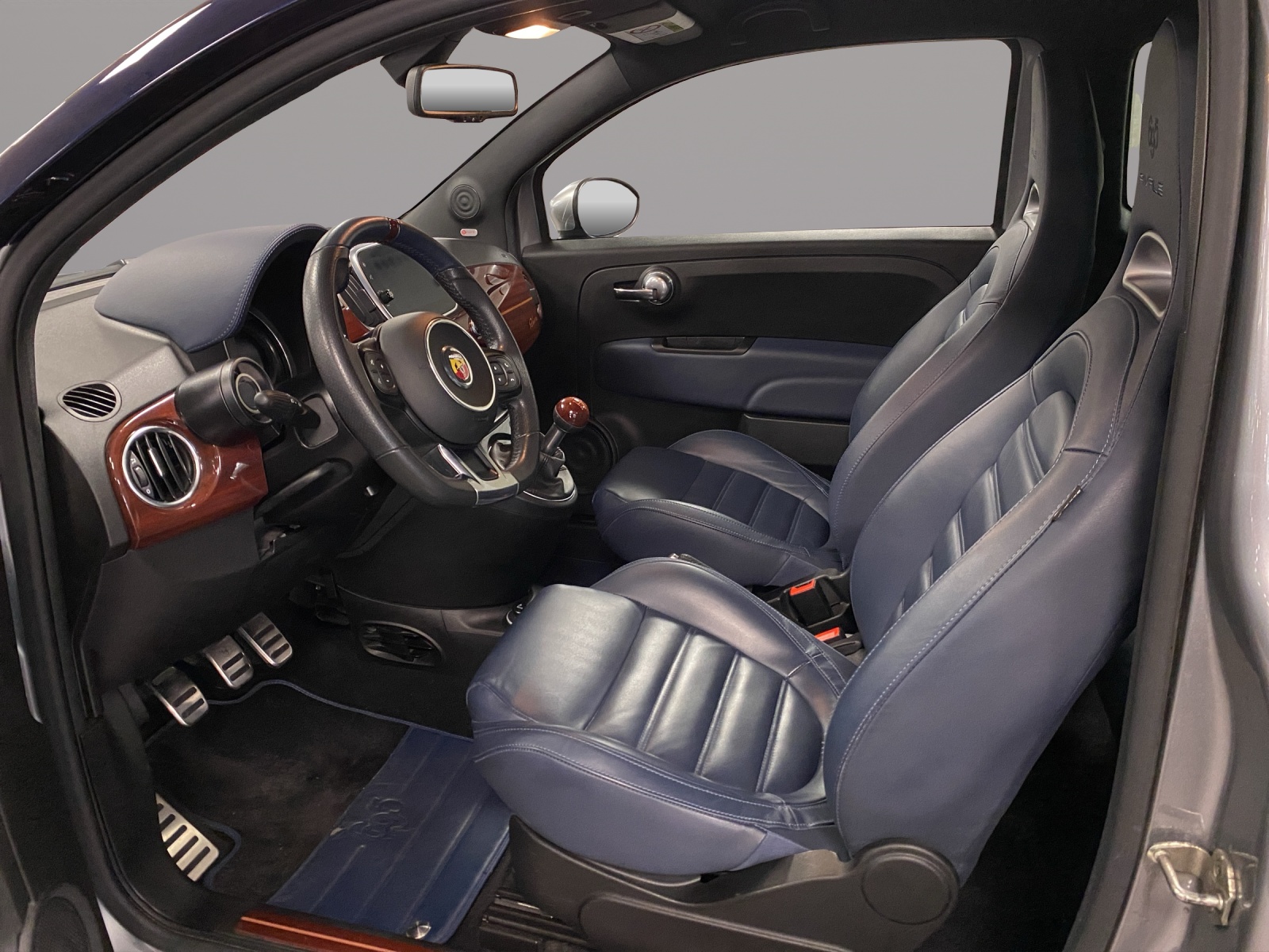 FIAT 695 Abarth 1.4 T-Jet 180 Rival-image-10