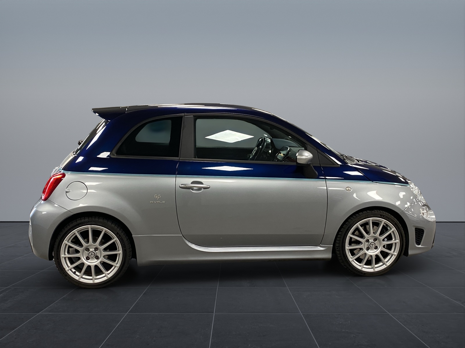 FIAT 695 Abarth 1.4 T-Jet 180 Rival-image-7
