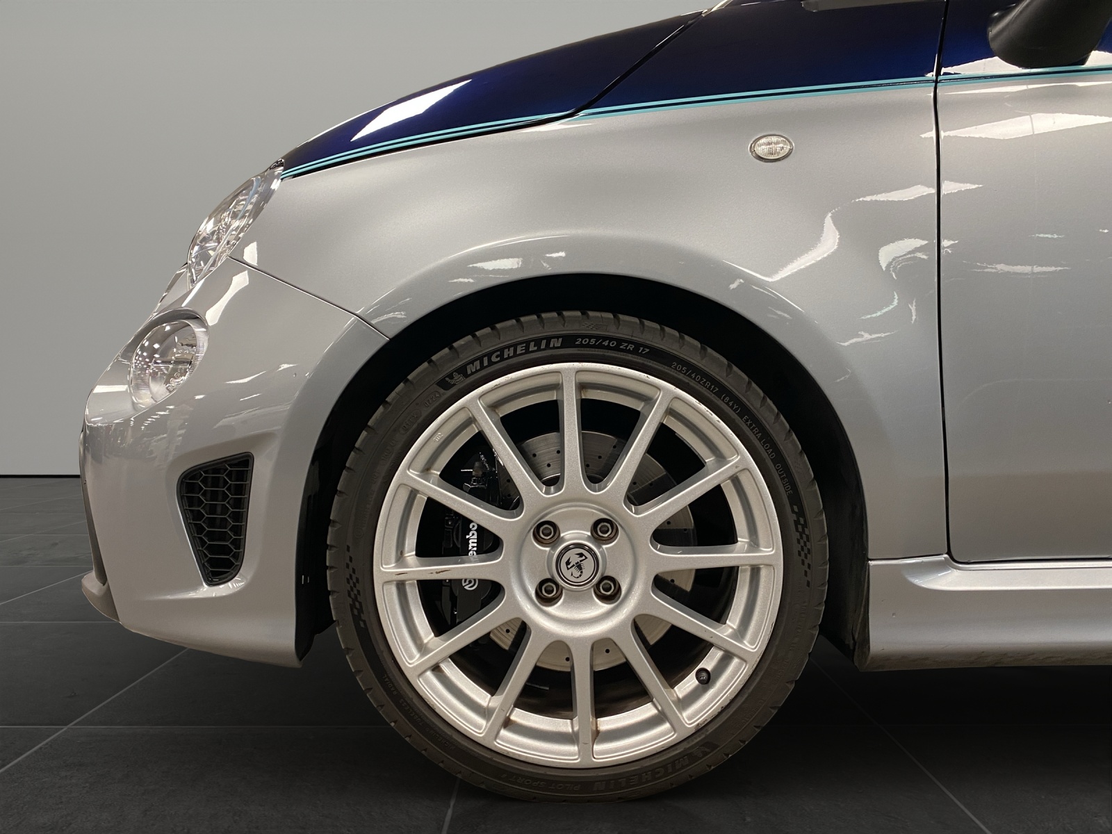 FIAT 695 Abarth 1.4 T-Jet 180 Rival-image-9